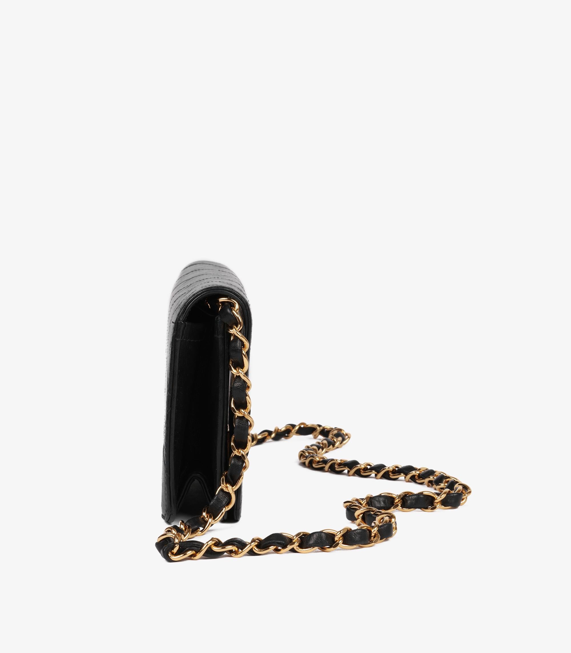 Noir Chanel - Mini sac à rabat vintage en cuir d'agneau matelassé - noir en vente