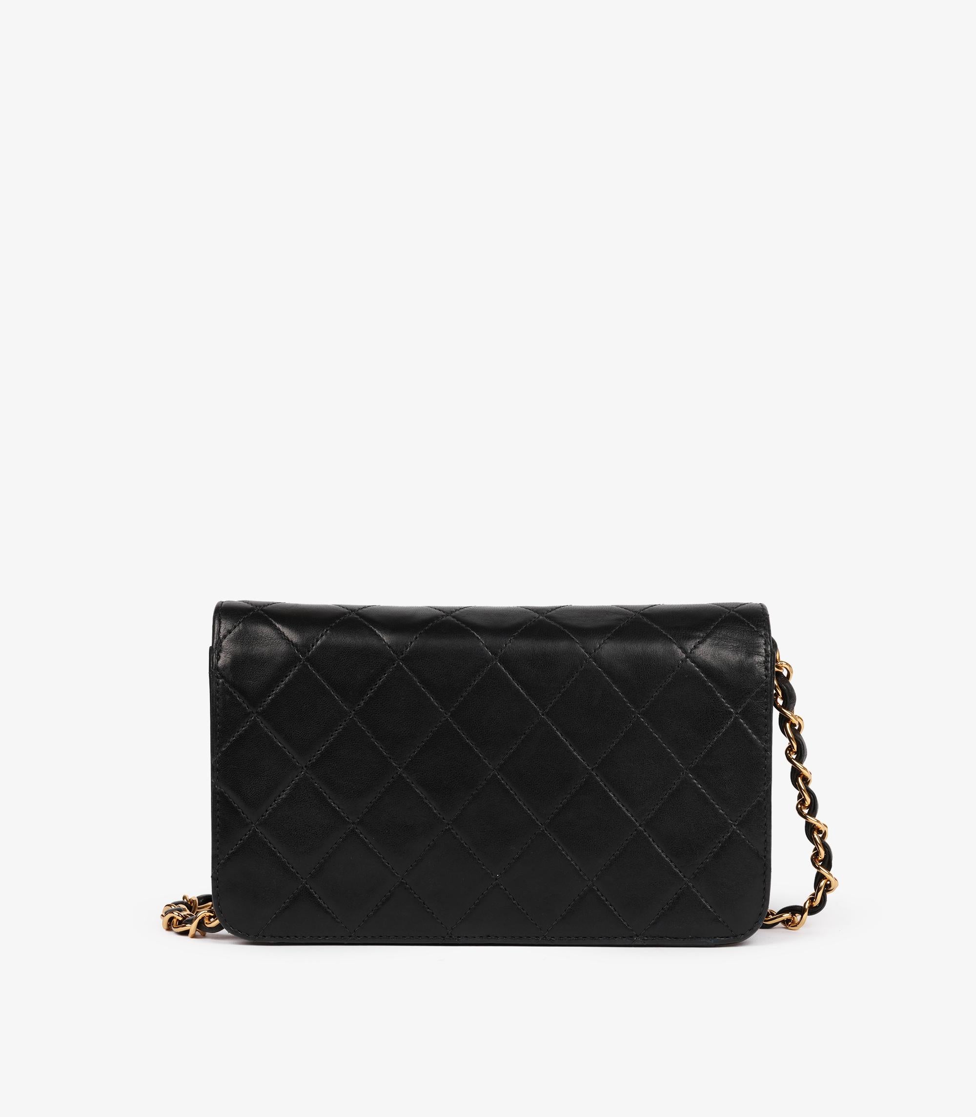 Chanel - Mini sac à rabat vintage en cuir d'agneau matelassé - noir Excellent état - En vente à Bishop's Stortford, Hertfordshire