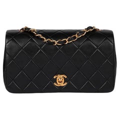 Chanel Schwarzes gestepptes Lammfell Vintage Rectangular Mini Full Flap Bag