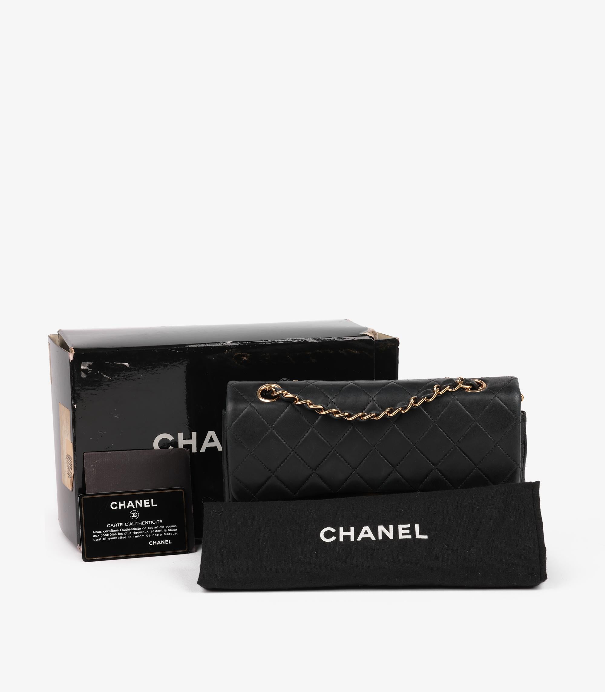 Chanel - Petit sac classique à double rabat en cuir d'agneau matelassé - Vintage - noir en vente 6