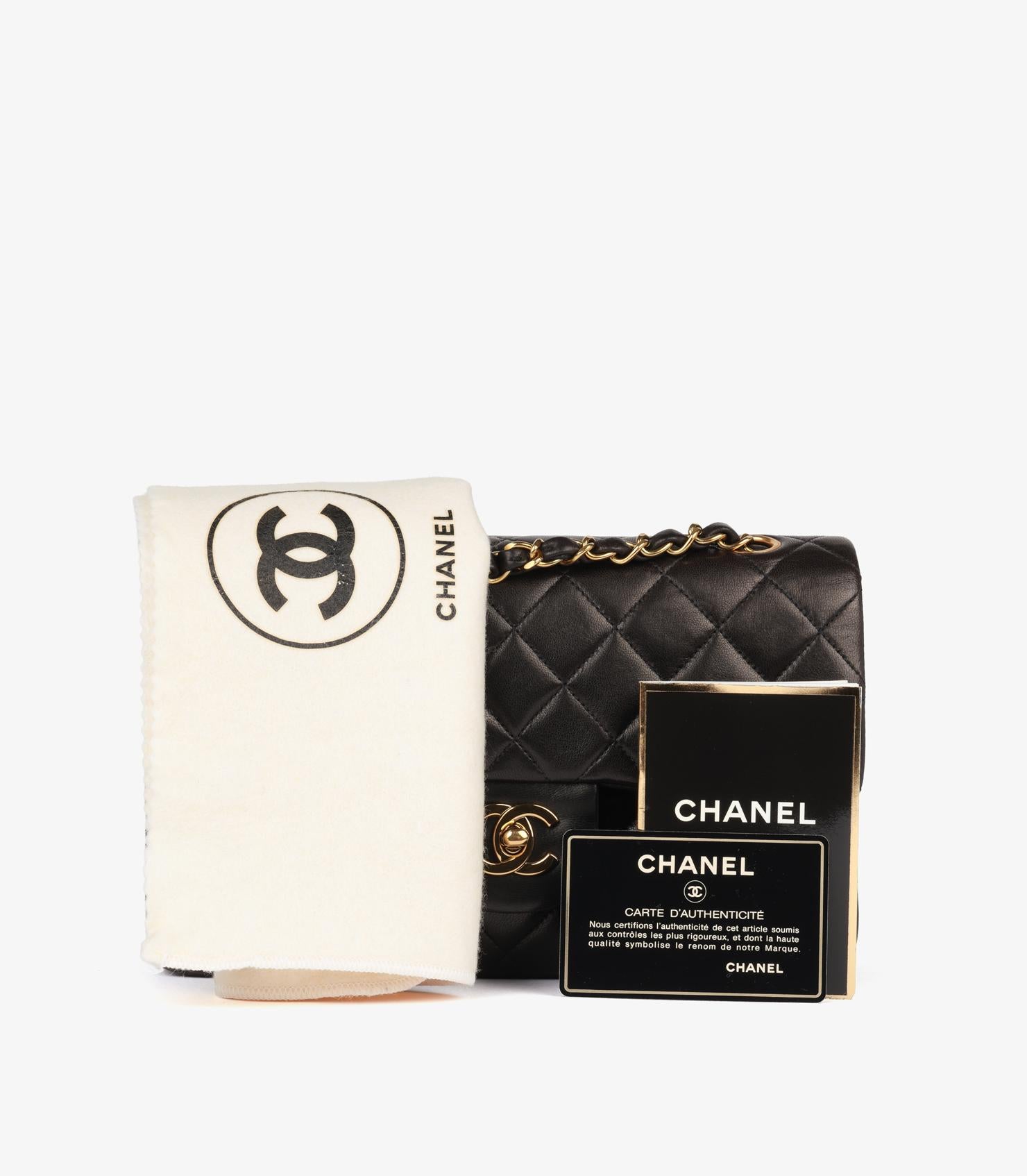 Chanel Schwarzes gestepptes Lammfell Vintage Small Classic Double Flap Tasche im Angebot 7