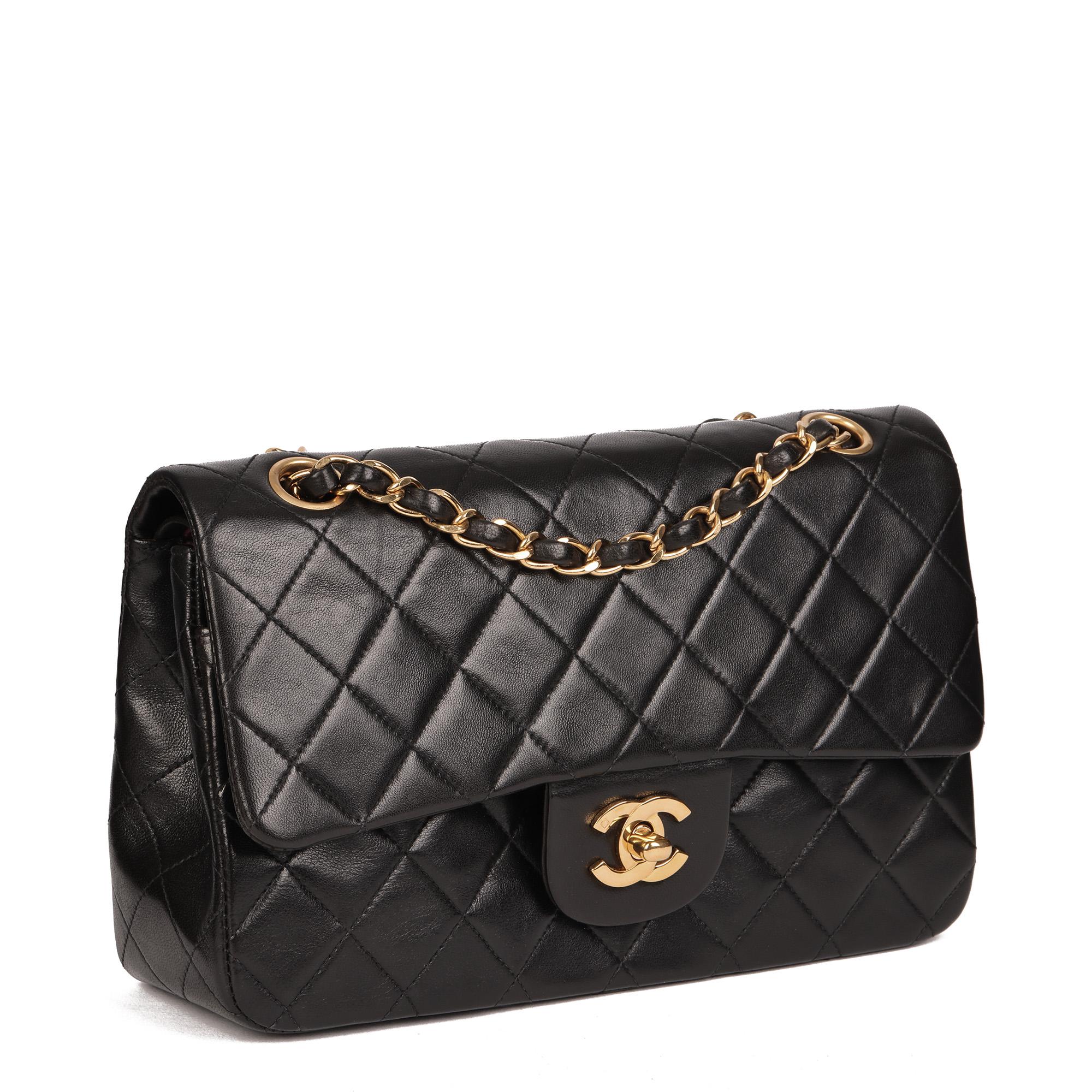 Chanel BLACK QUILTED LAMBSKIN VINTAGE SMALL CLASSIC DOUBLE FLAP BAG

CONDITION NOTES
The exterior is in excellent condition with light signs of use.
The interior is in excellent condition with light signs of use.
The hardware is in excellent