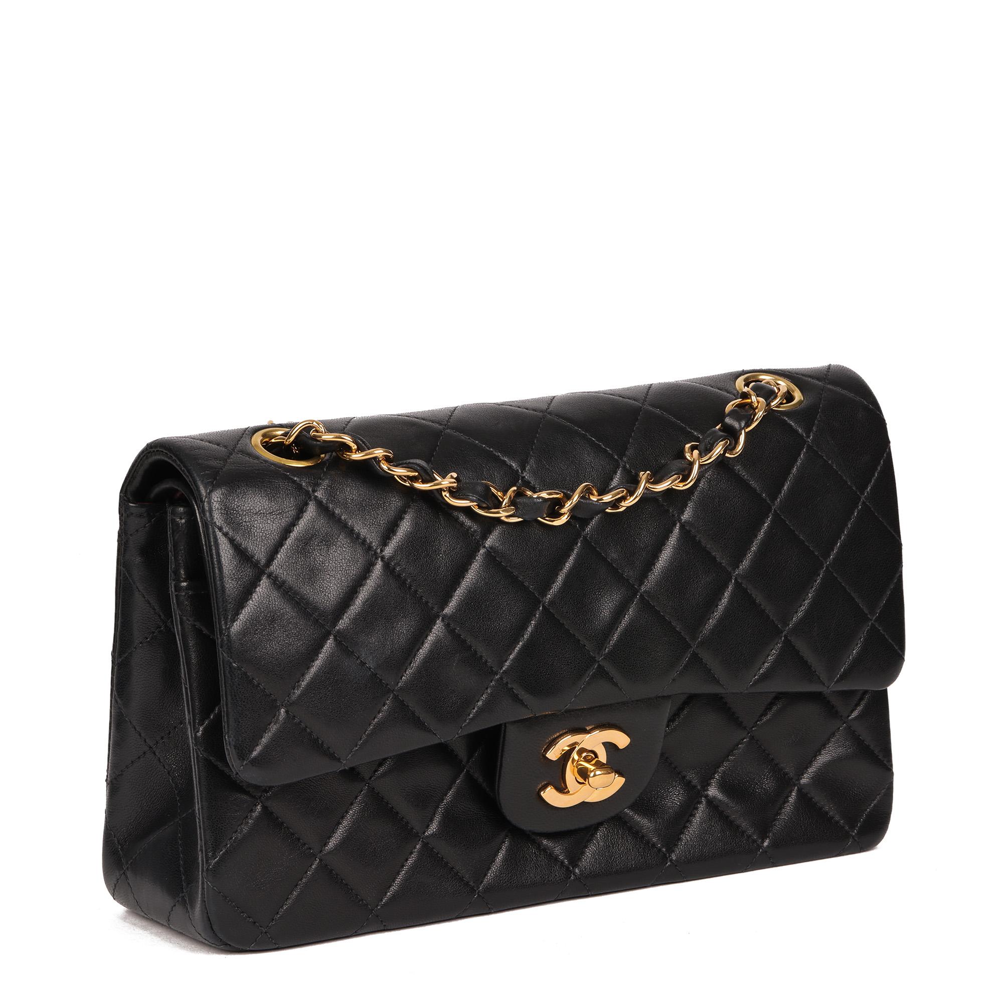 Chanel BLACK QUILTED LAMBSKIN VINTAGE SMALL CLASSIC DOUBLE FLAP BAG

CONDITION NOTES
The exterior is in excellent condition with light signs of use.
The interior is in excellent condition with light signs of use.
The hardware is in excellent