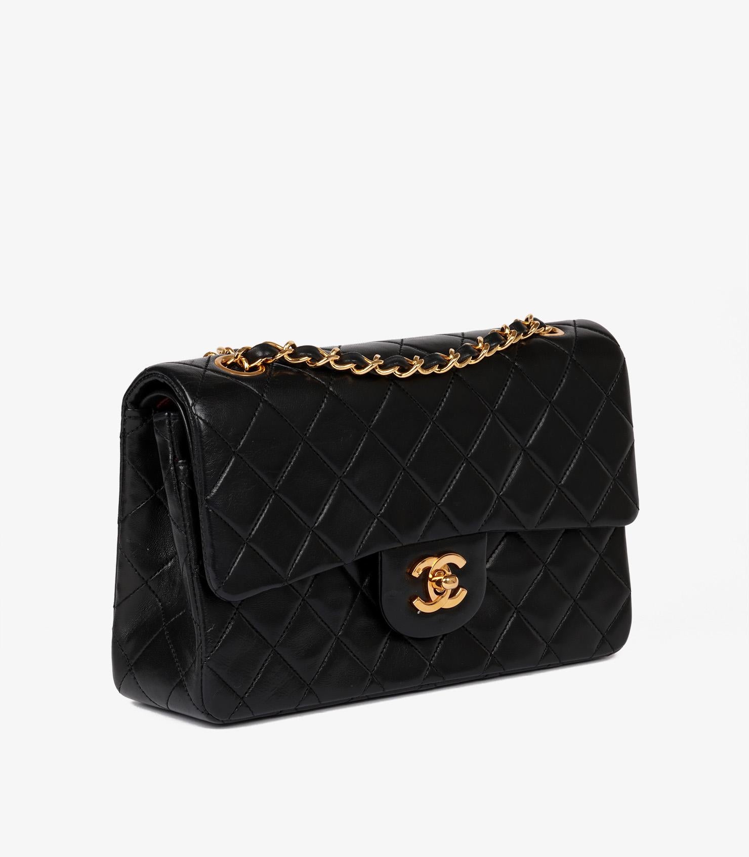 Chanel Negro Piel de Cordero Acolchada Vintage Pequeño Bolso Clásico Doble Solapa en Excelente Estado en Bishop's Stortford, Hertfordshire