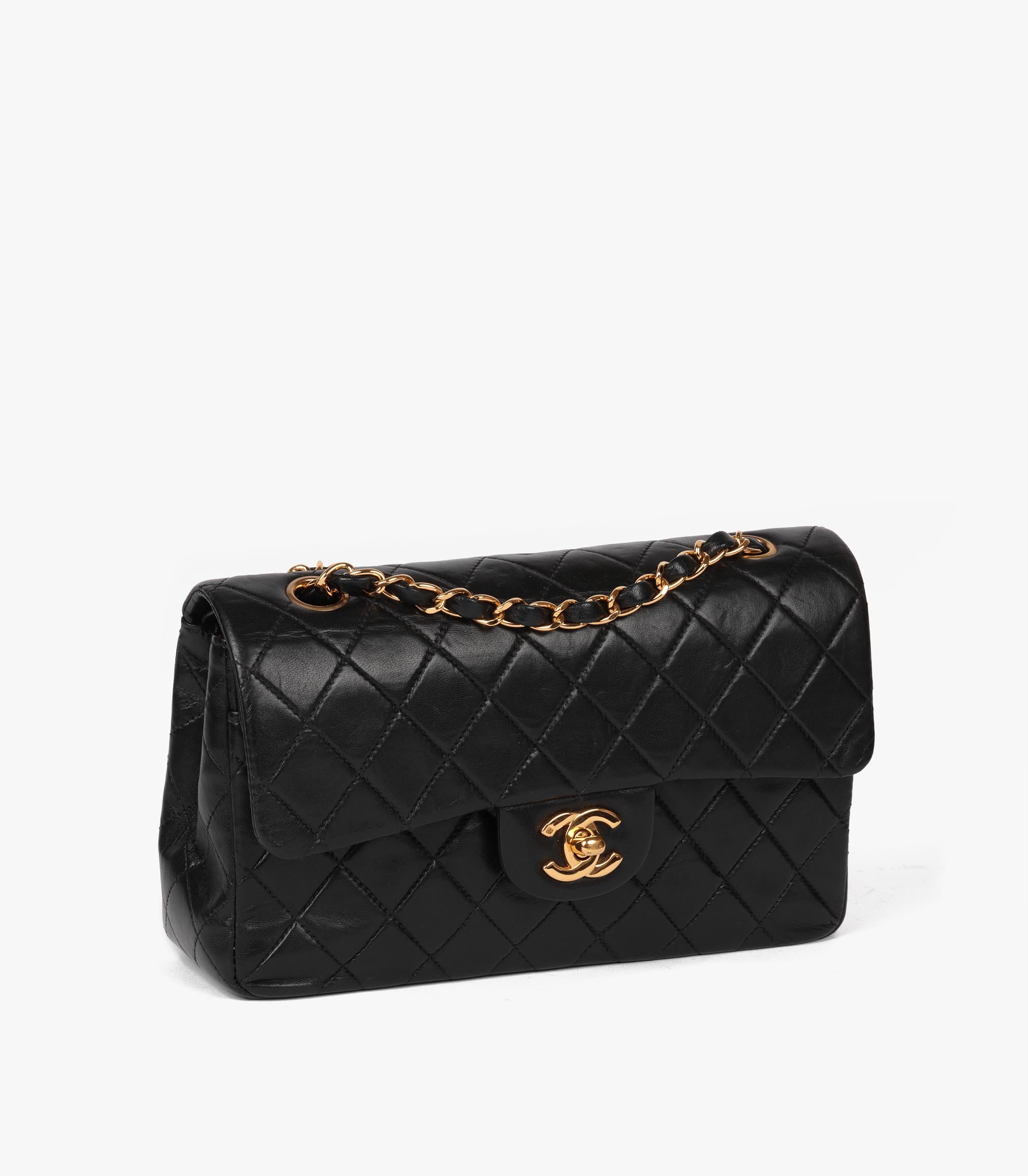 Noir Chanel Black Quilted Lambskin Vintage Small Classic Double Flap Bag en vente