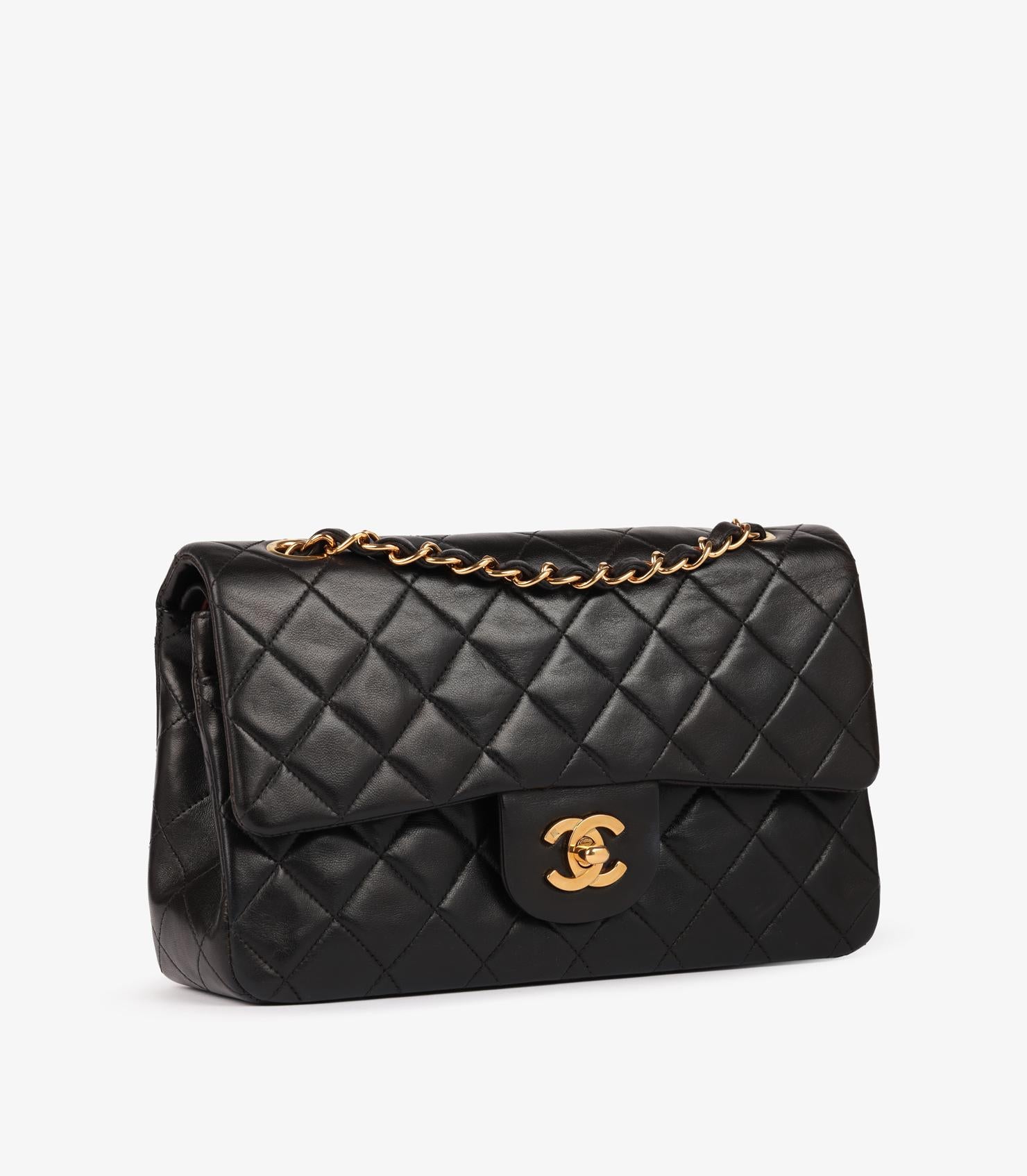 Chanel Black Quilted Lambskin Vintage Small Classic Double Flap Bag (Schwarz)