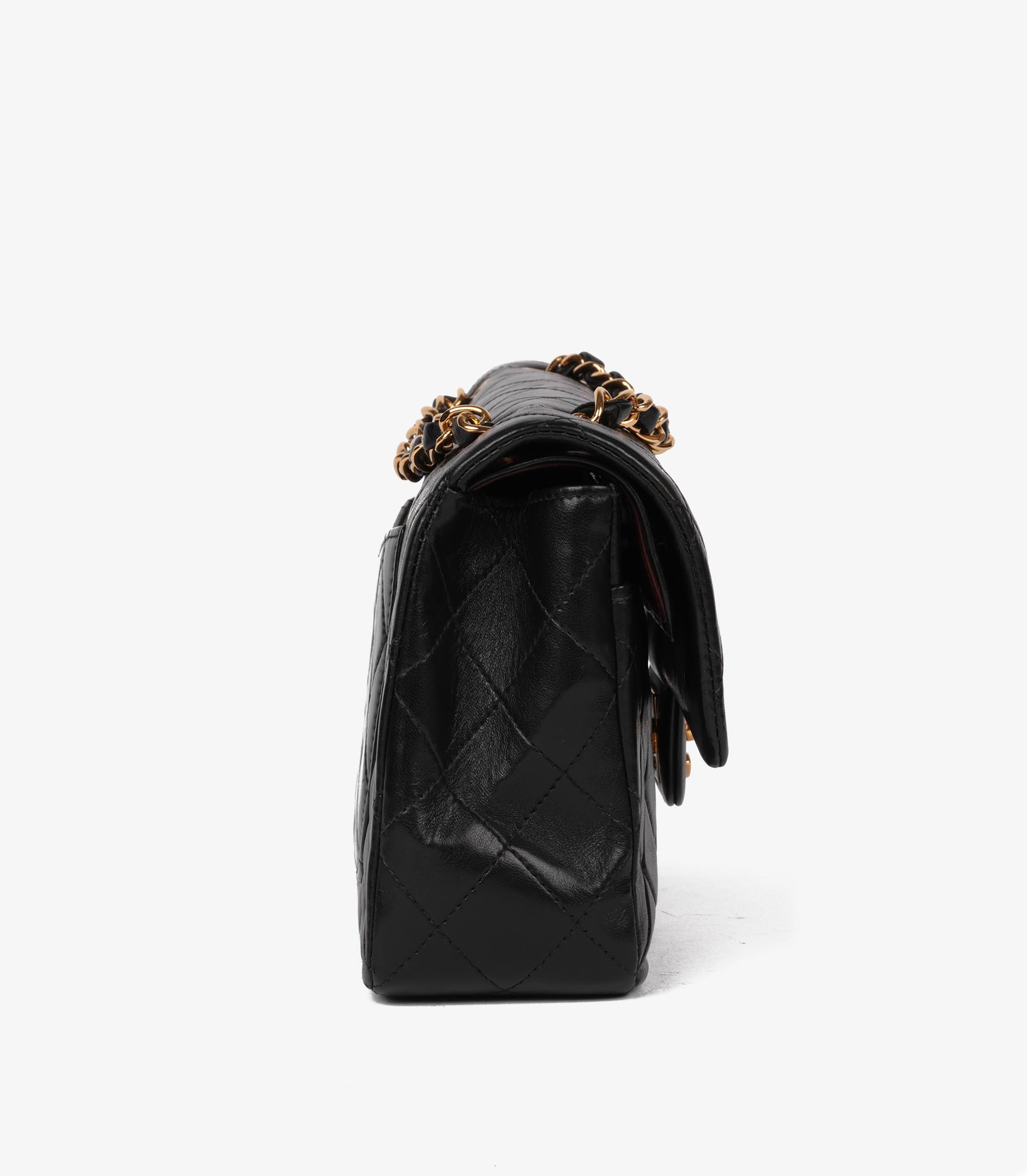 Chanel - Petit sac classique à double rabat en cuir d'agneau matelassé - Vintage - noir Pour femmes en vente