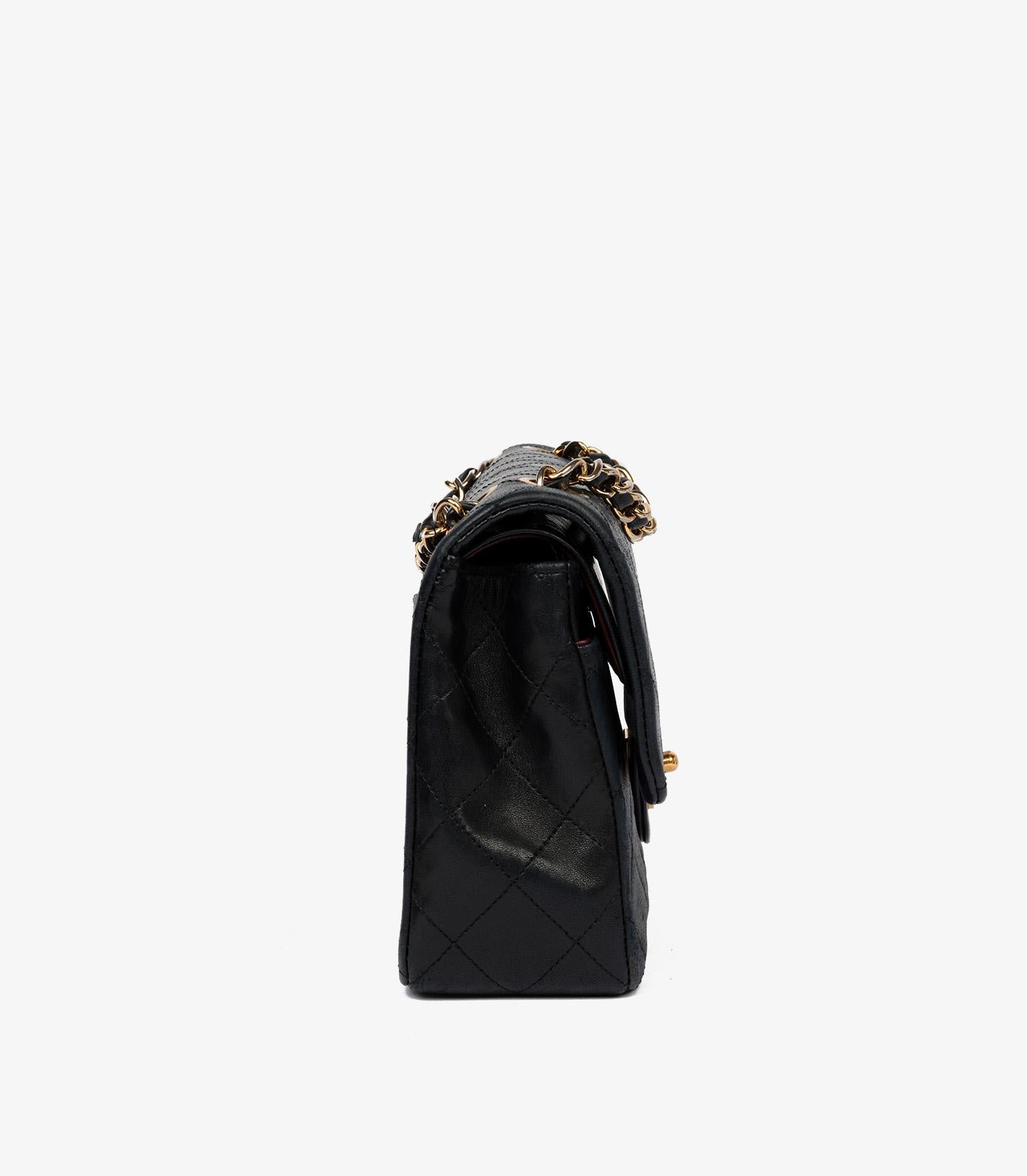 Women's or Men's Chanel Black Quilted Lambskin Vintage Small Classic Double Flap Bag For Sale