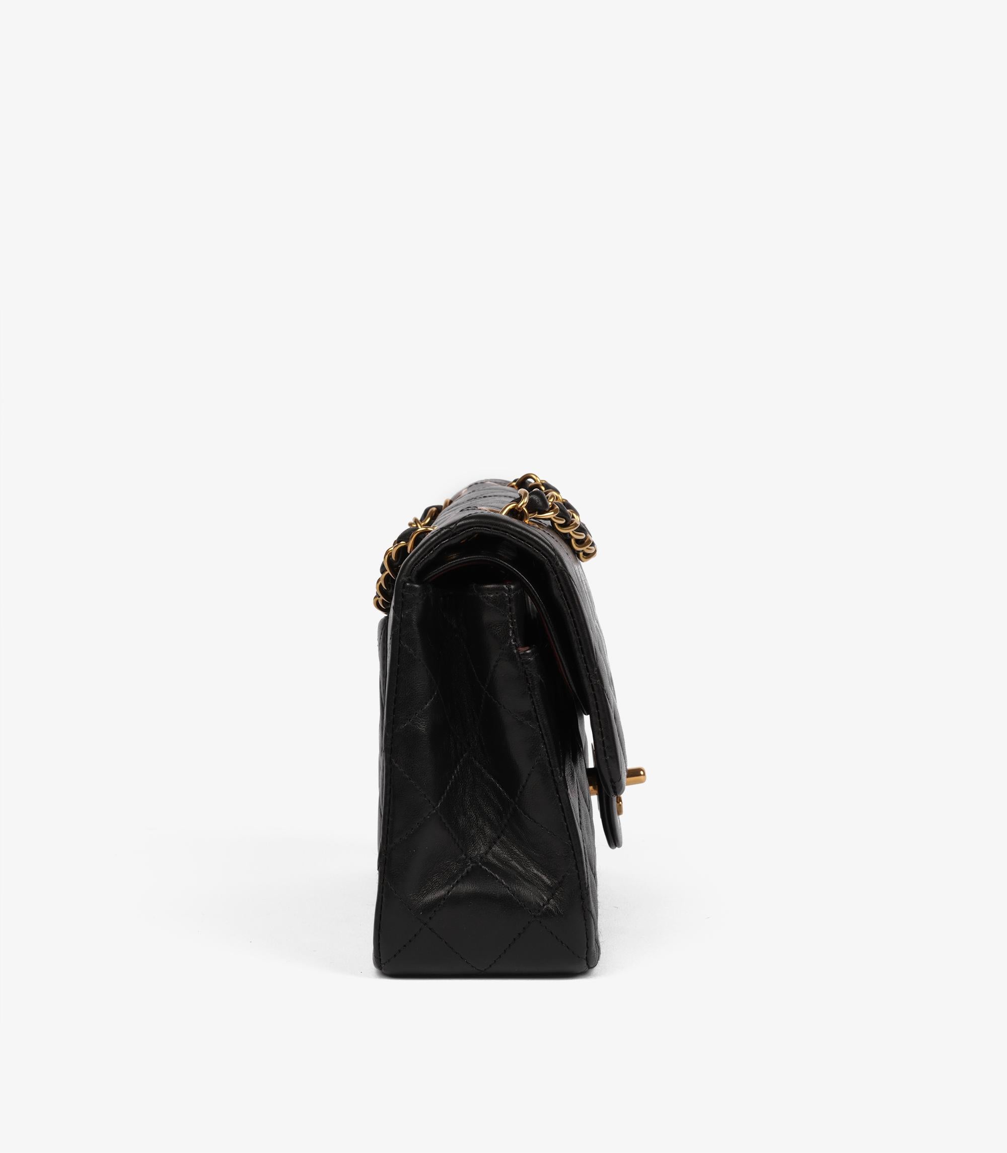 Women's or Men's Chanel Black Quilted Lambskin Vintage Small Classic Double Flap Bag For Sale