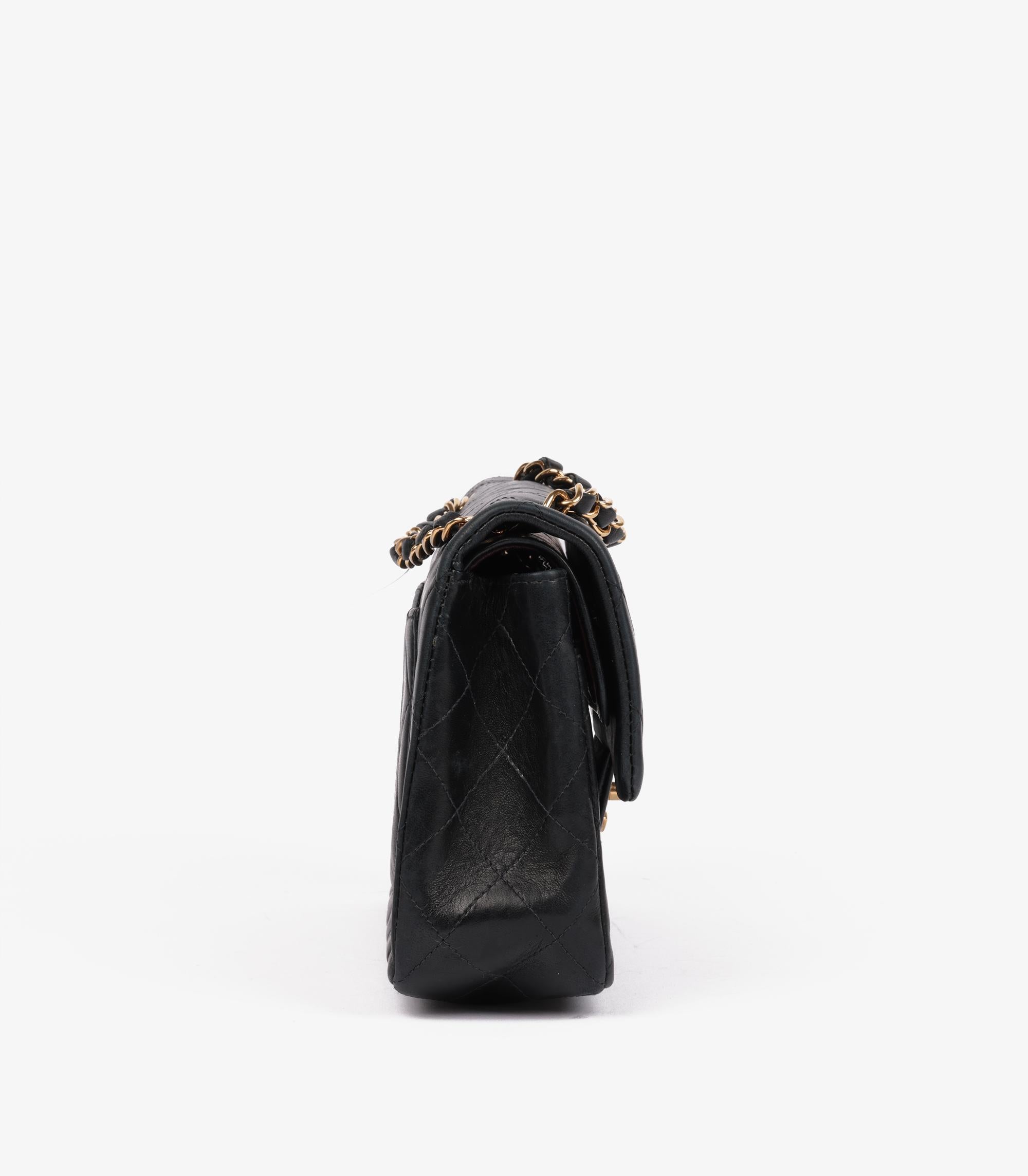 Chanel - Petit sac classique à double rabat en cuir d'agneau matelassé - Vintage - noir Unisexe en vente