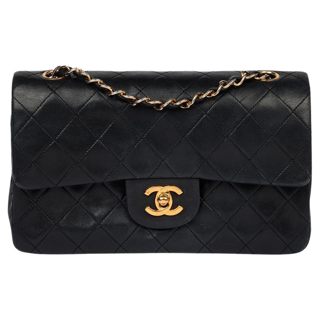 Chanel Black Quilted Lambskin Vintage Small Classic Double Flap Bag For Sale