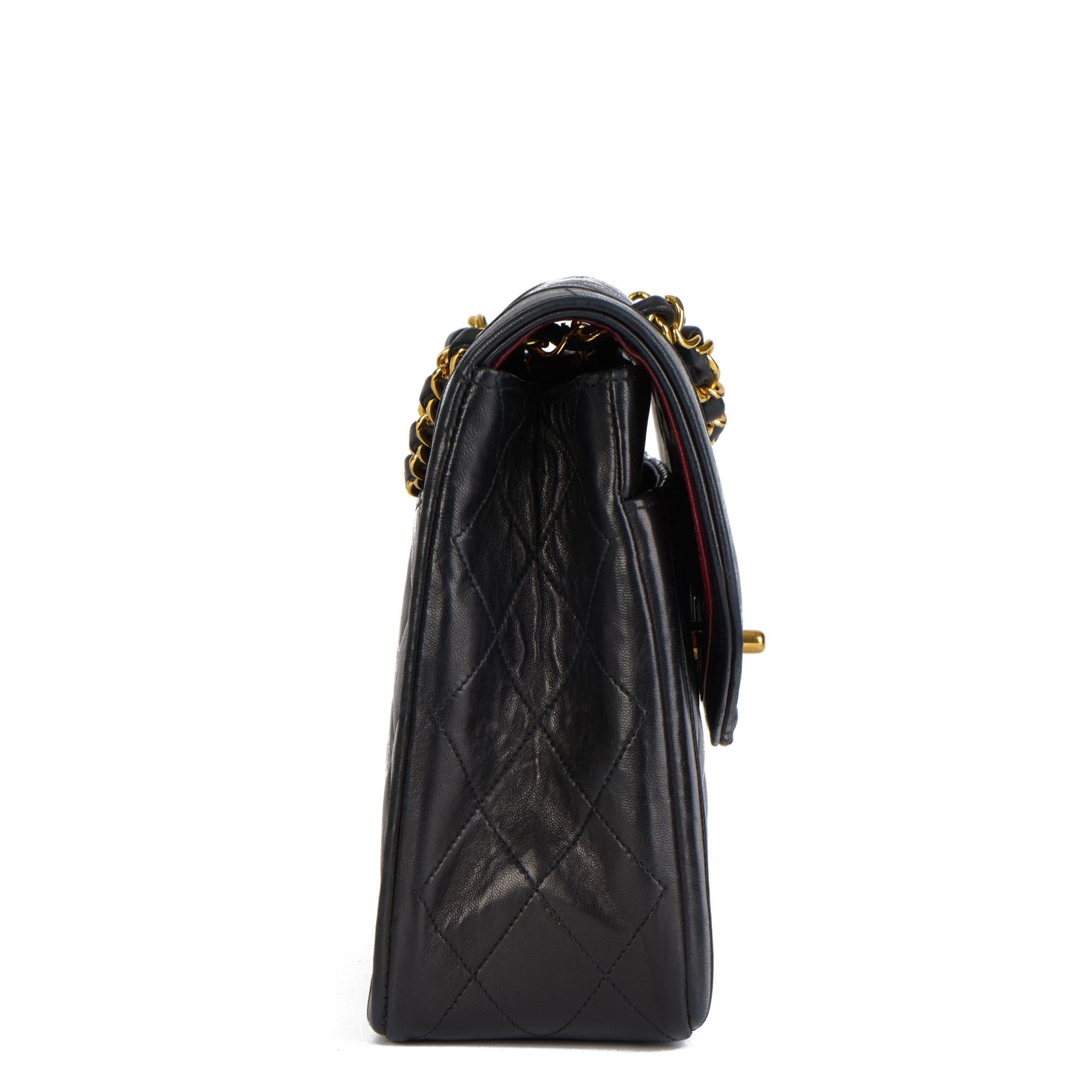 Xupes Reference: HB4194
Serial Number: 2002745
Age (Circa): 1992
Accompanied By: Chanel Dust Bag, Authenticity Card
Authenticity Details: Authenticity Card, Serial Sticker (Made in France) 
Gender: Ladies
Type: Shoulder

Colour: Black
Hardware: Gold