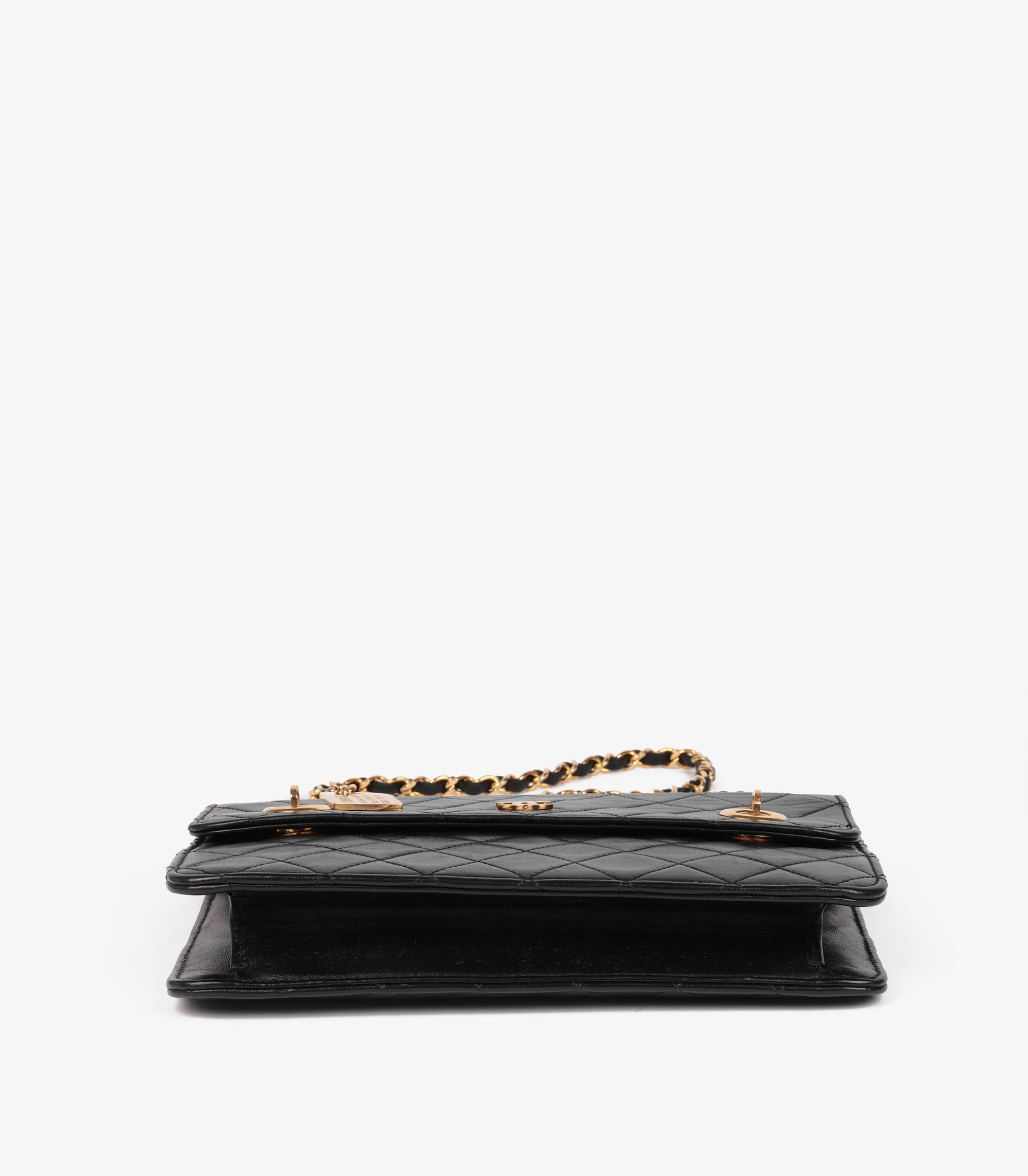 Chanel Schwarzes gestepptes Lammfell Vintage Small Classic Single Flap Bag im Angebot 2