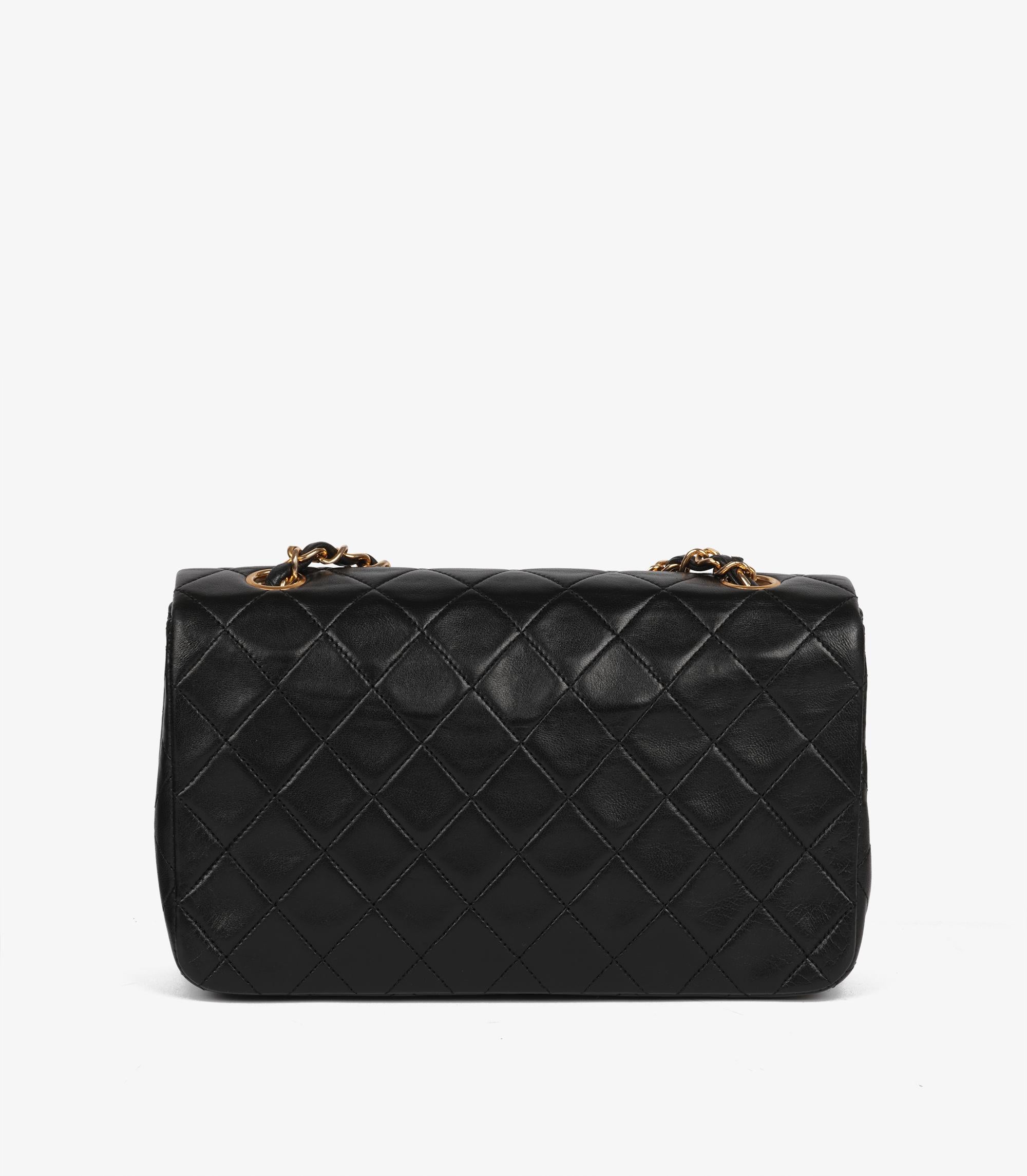 Chanel Black Quilted Lambskin Vintage Small Classic Single Full Flap Bag For Sale 1
