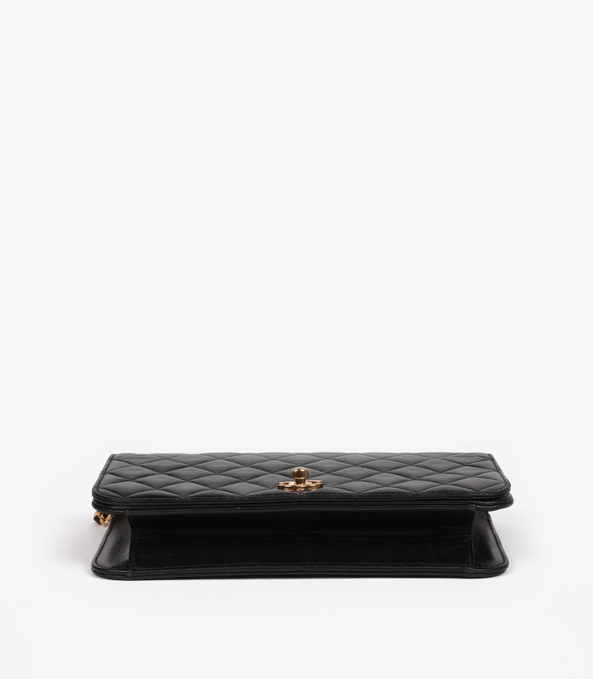 Chanel Black Quilted Lambskin Vintage Small Classic Single Full Flap Bag For Sale 2