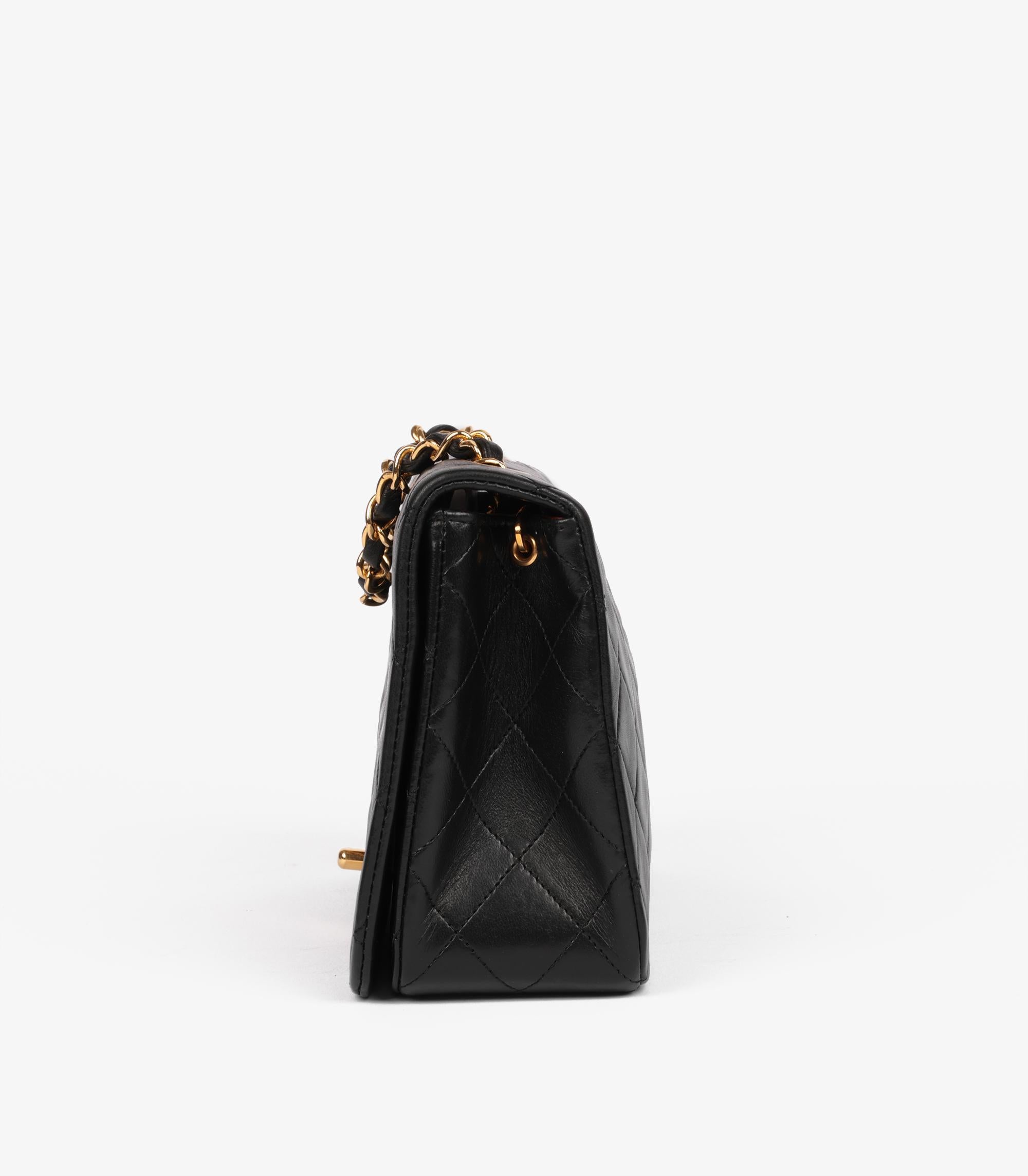 Chanel Black Quilted Lambskin Vintage Small Classic Single Full Flap Bag en vente 1