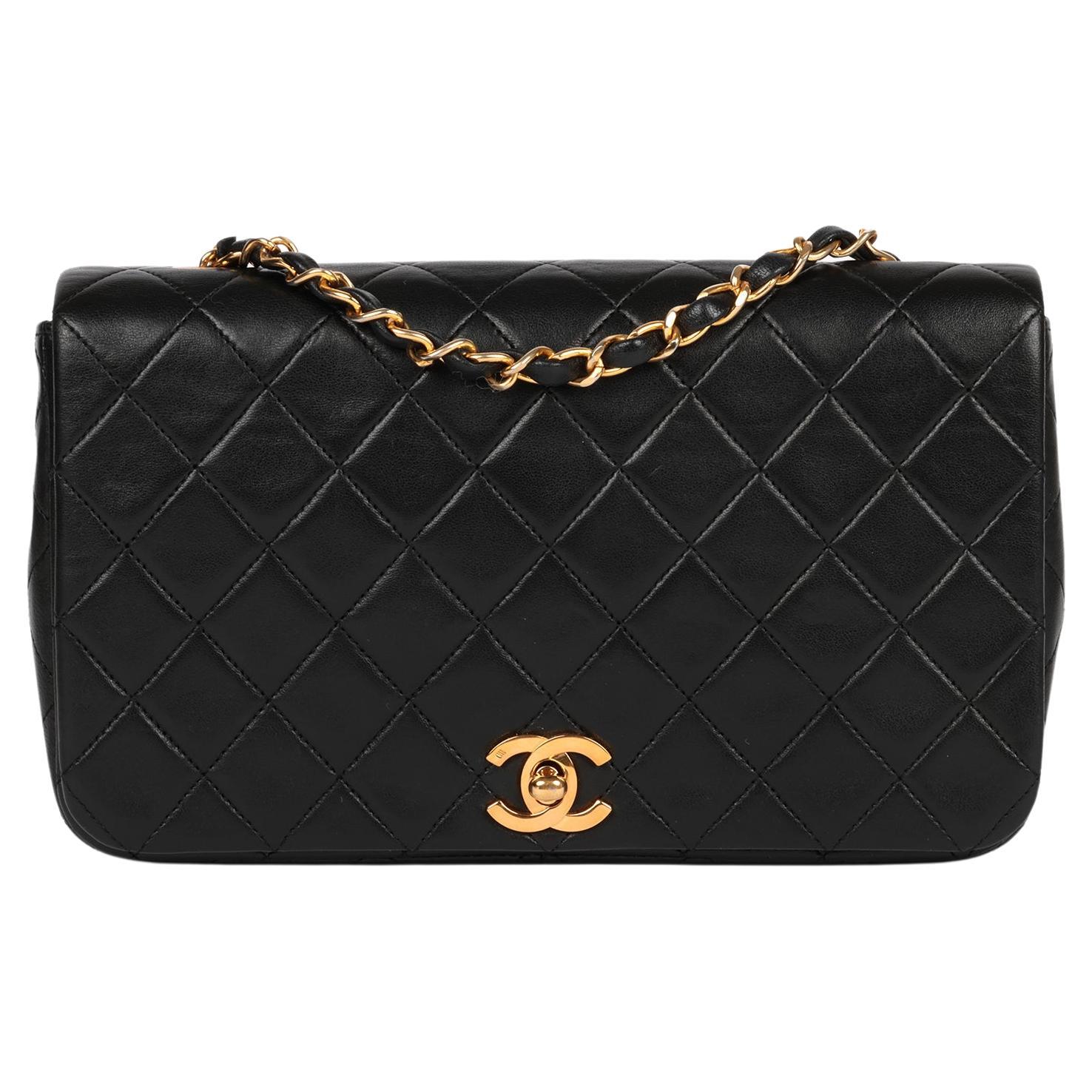 Chanel Black Quilted Lambskin Vintage Small Classic Single Full Flap Bag For Sale