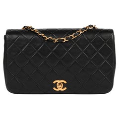 Chanel Schwarz Gestepptes Lammfell Vintage Klein Klassisch Einzelne Volle Klappe Tasche