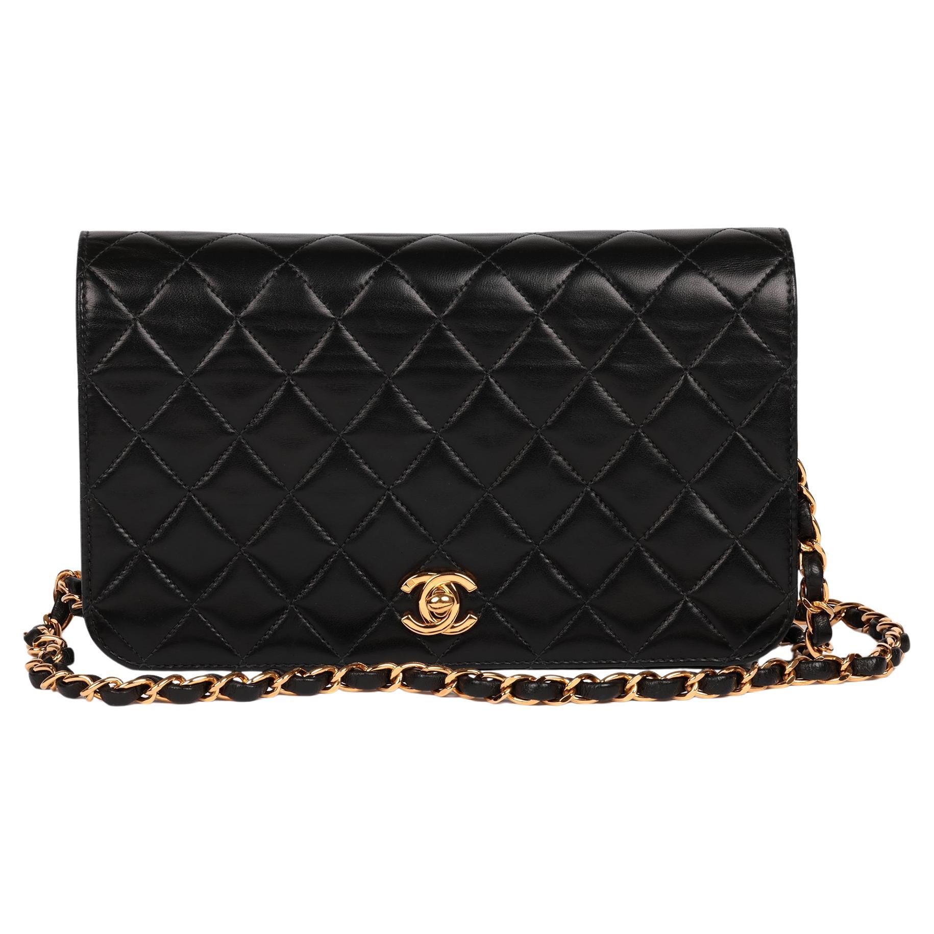 Chanel Black Quilted Lambskin Vintage Small Classic Single Full Flap Bag For Sale
