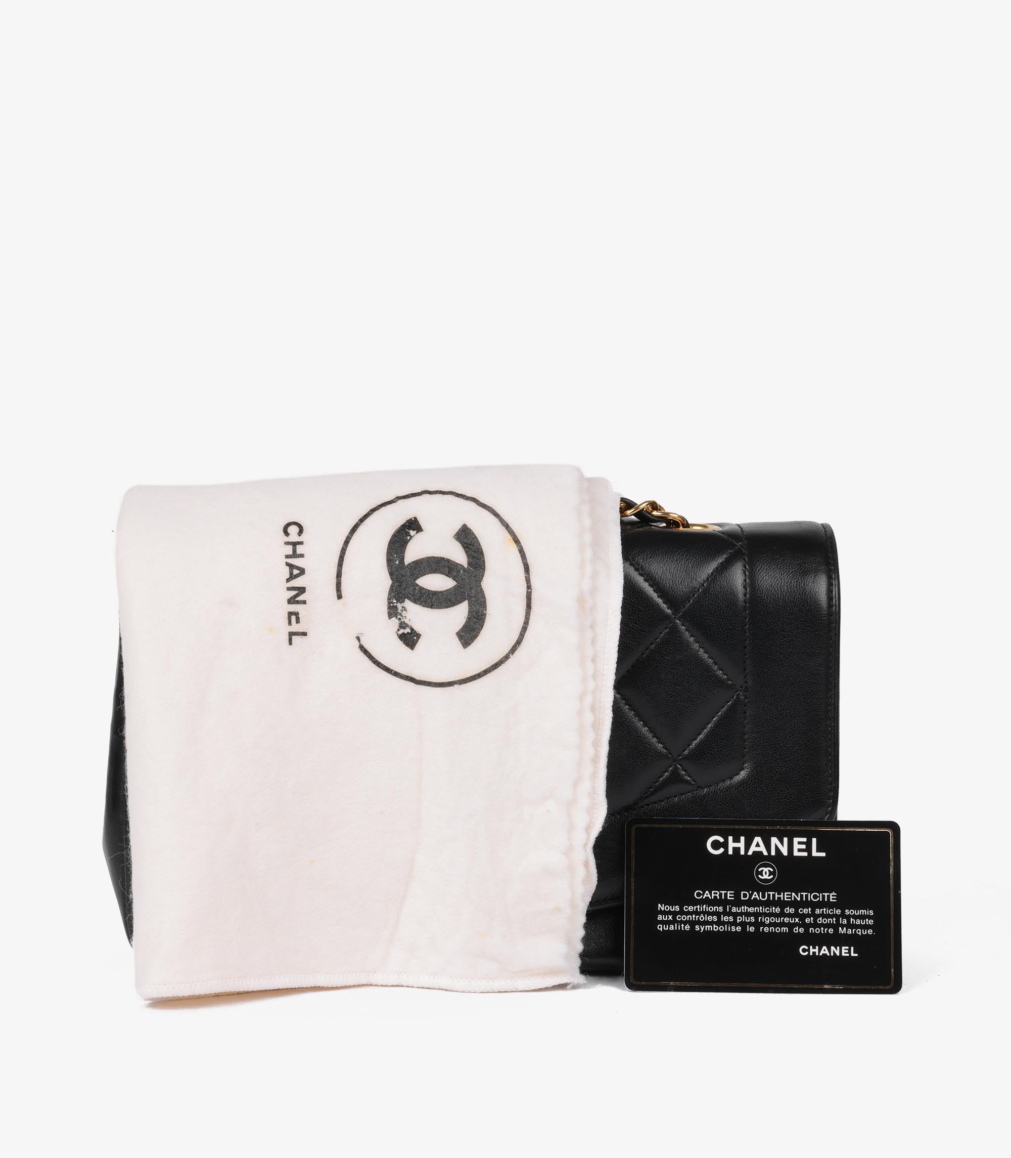 Chanel Black Quilted Lambskin Vintage Small Diana Classic Single Flap Bag en vente 5