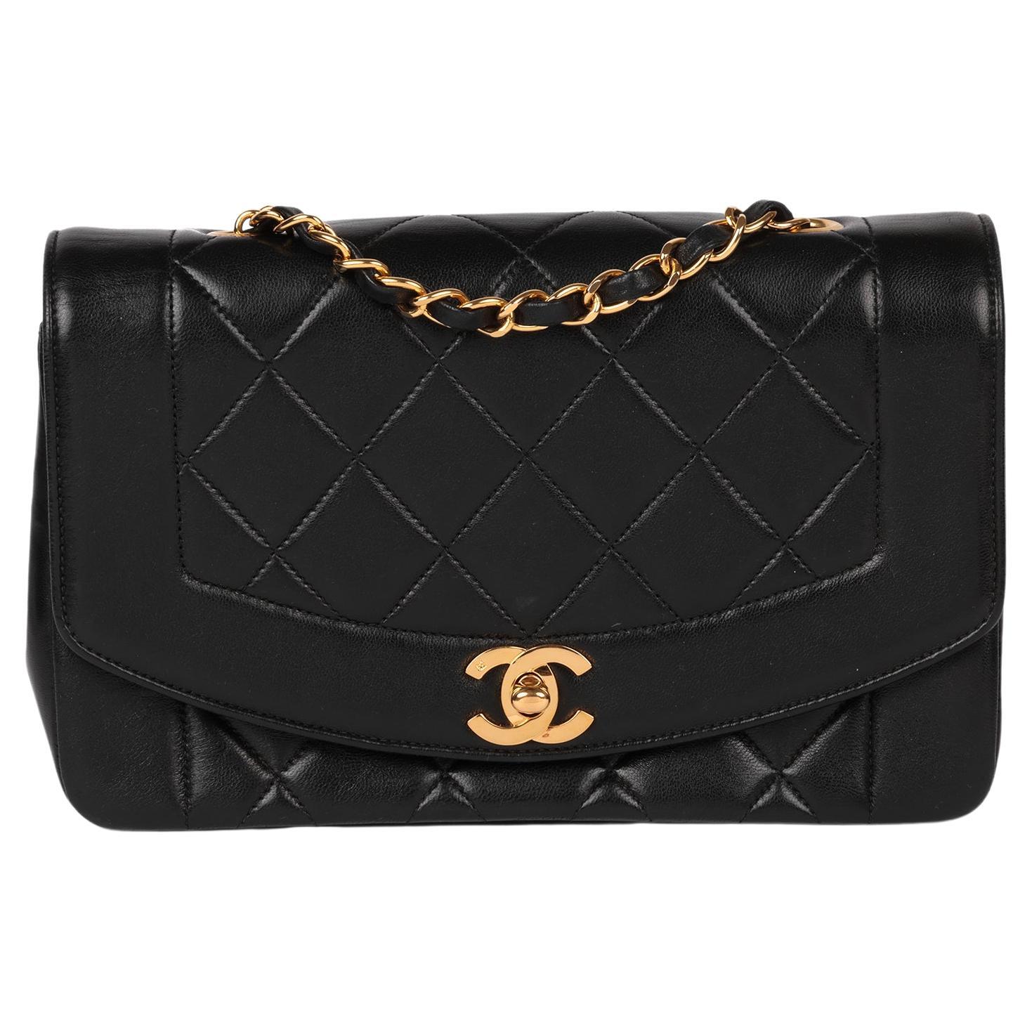 Chanel Black Quilted Lambskin Vintage Small Diana Classic Single Flap Bag For Sale