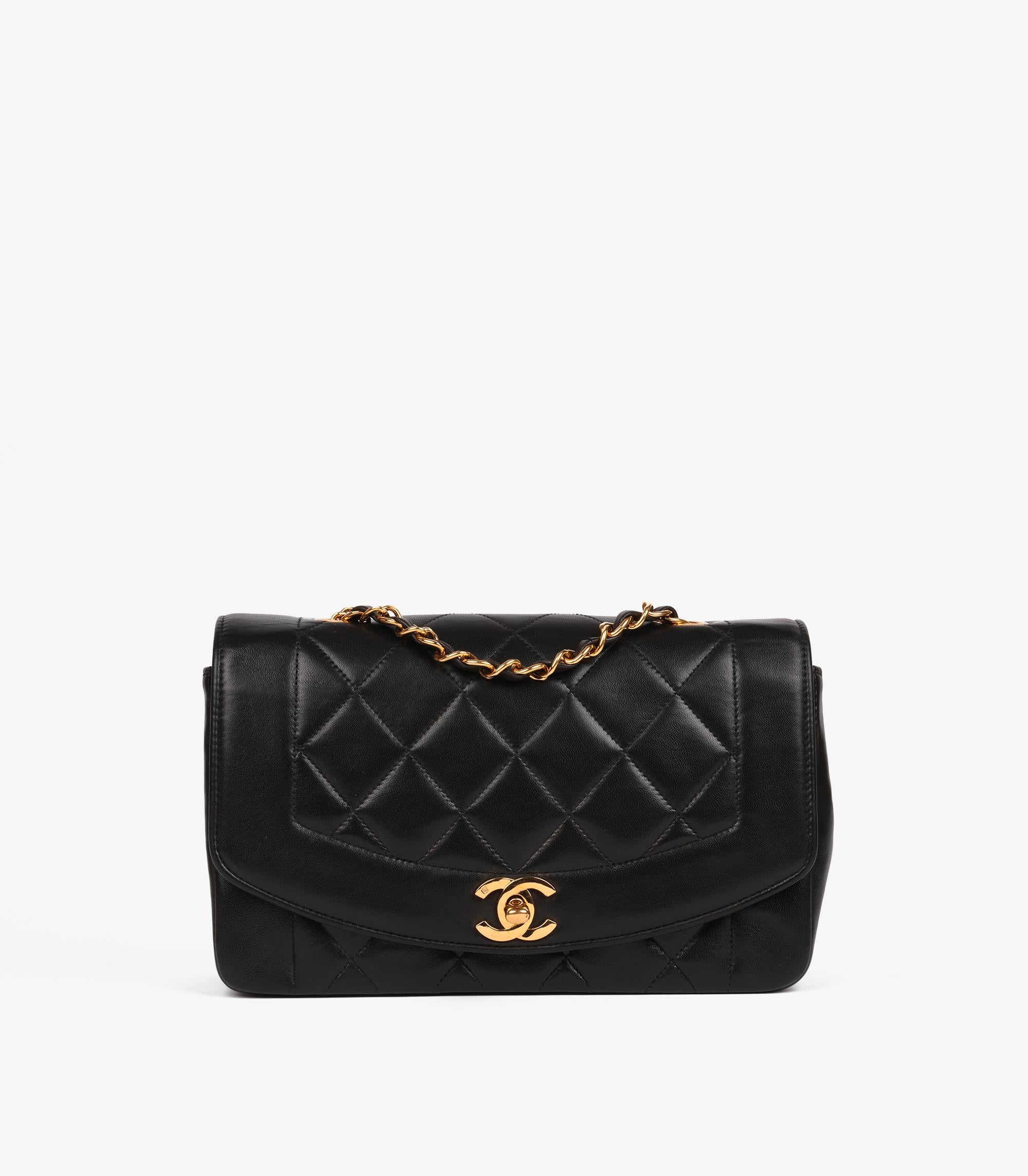 Chanel Black Quilted Lambskin Vintage Small Diana Classic Single Flap Bag For Sale