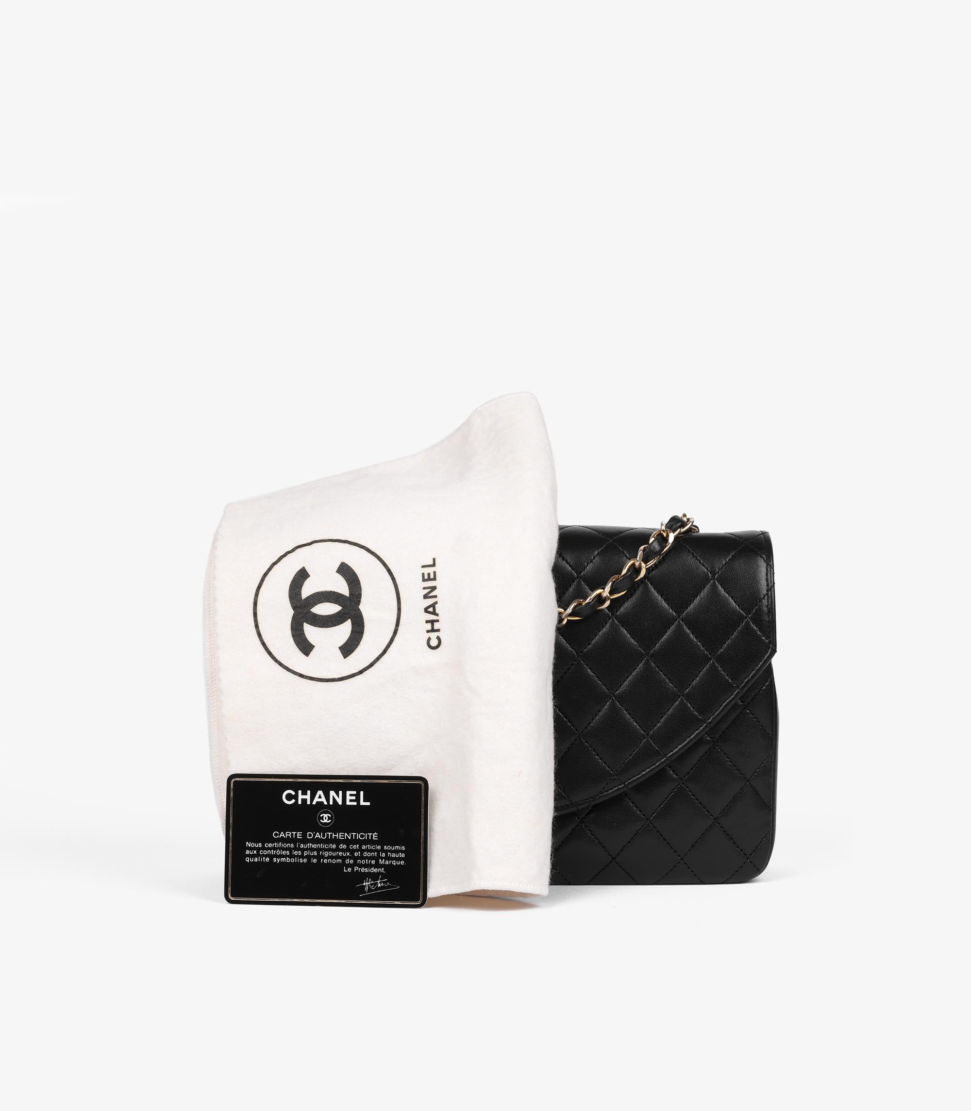 Chanel Schwarzes gestepptes Lammfell Vintage Small Half Moon Classic Single Flap Bag im Angebot 7