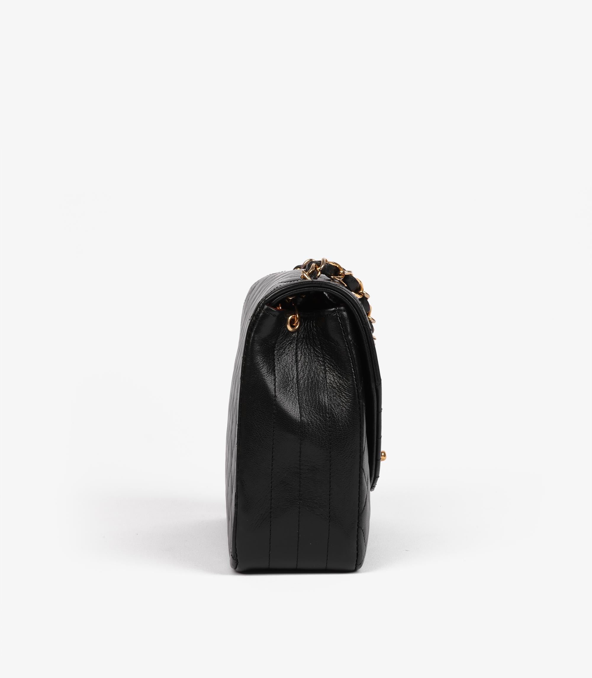 Chanel Schwarzes gestepptes Lammfell Vintage Small Half Moon Classic Single Flap Bag für Damen oder Herren im Angebot