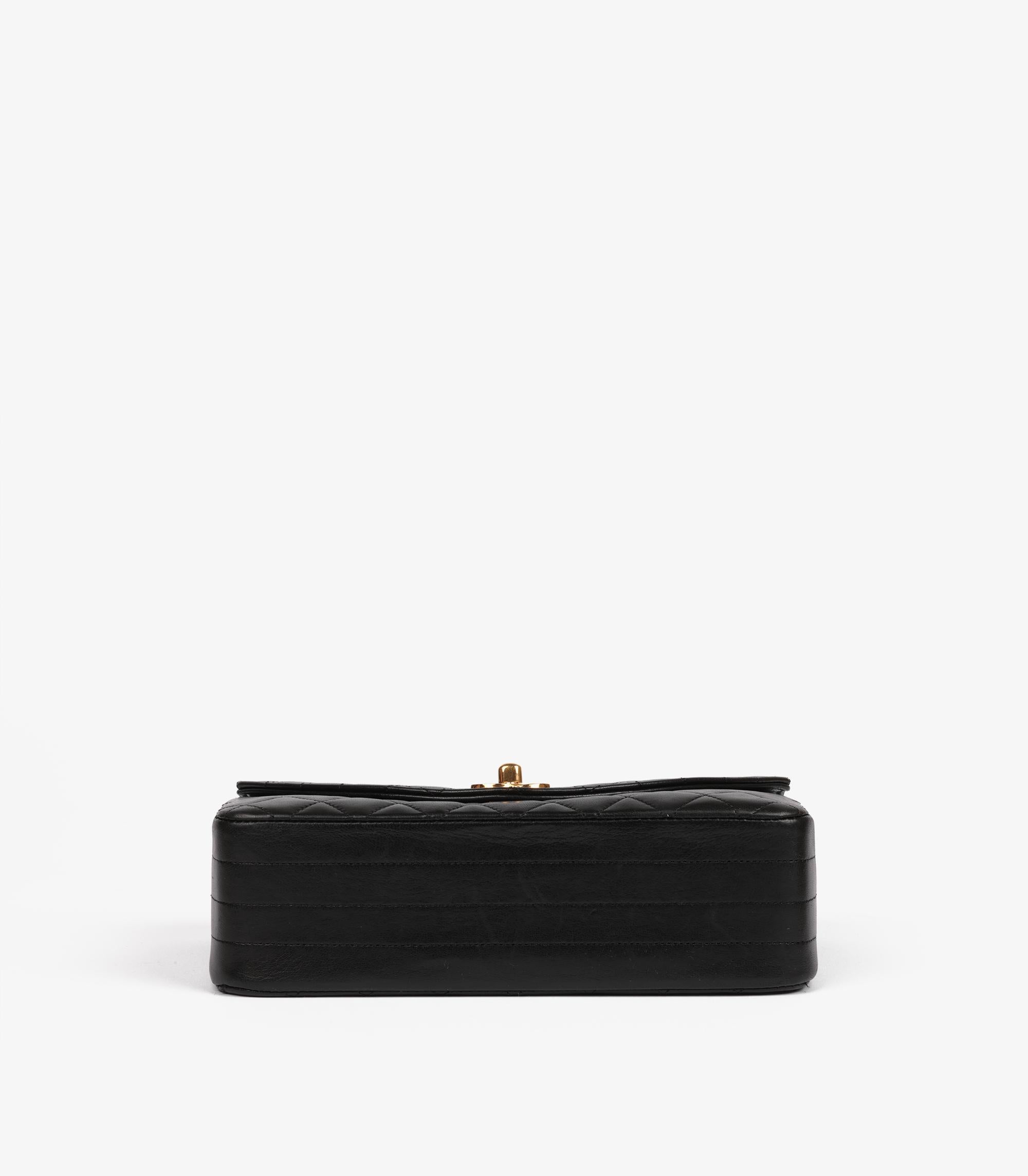 Chanel Schwarzes gestepptes Lammfell Vintage Small Half Moon Classic Single Flap Bag im Angebot 3