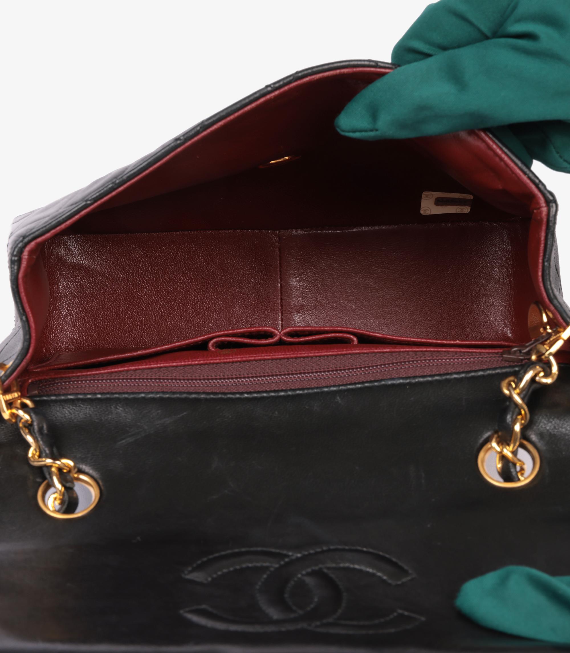 Chanel Mini Bolso Solapa Cuadrado Vintage Piel de Cordero Acolchada Negro 5