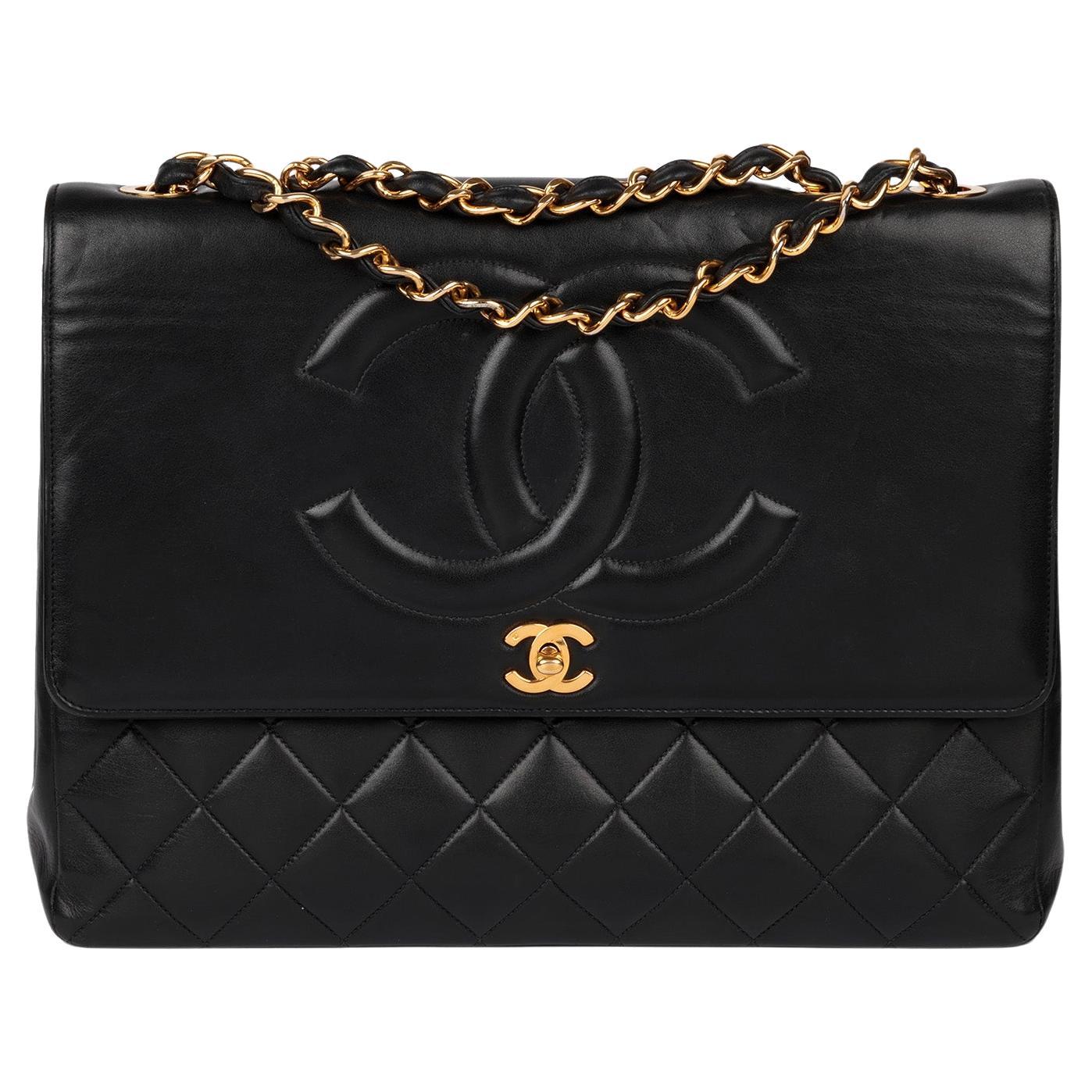 Chanel Noir Cuir d'agneau matelassé Vintage Timeless Maxi Jumbo Classic Flap Bag en vente