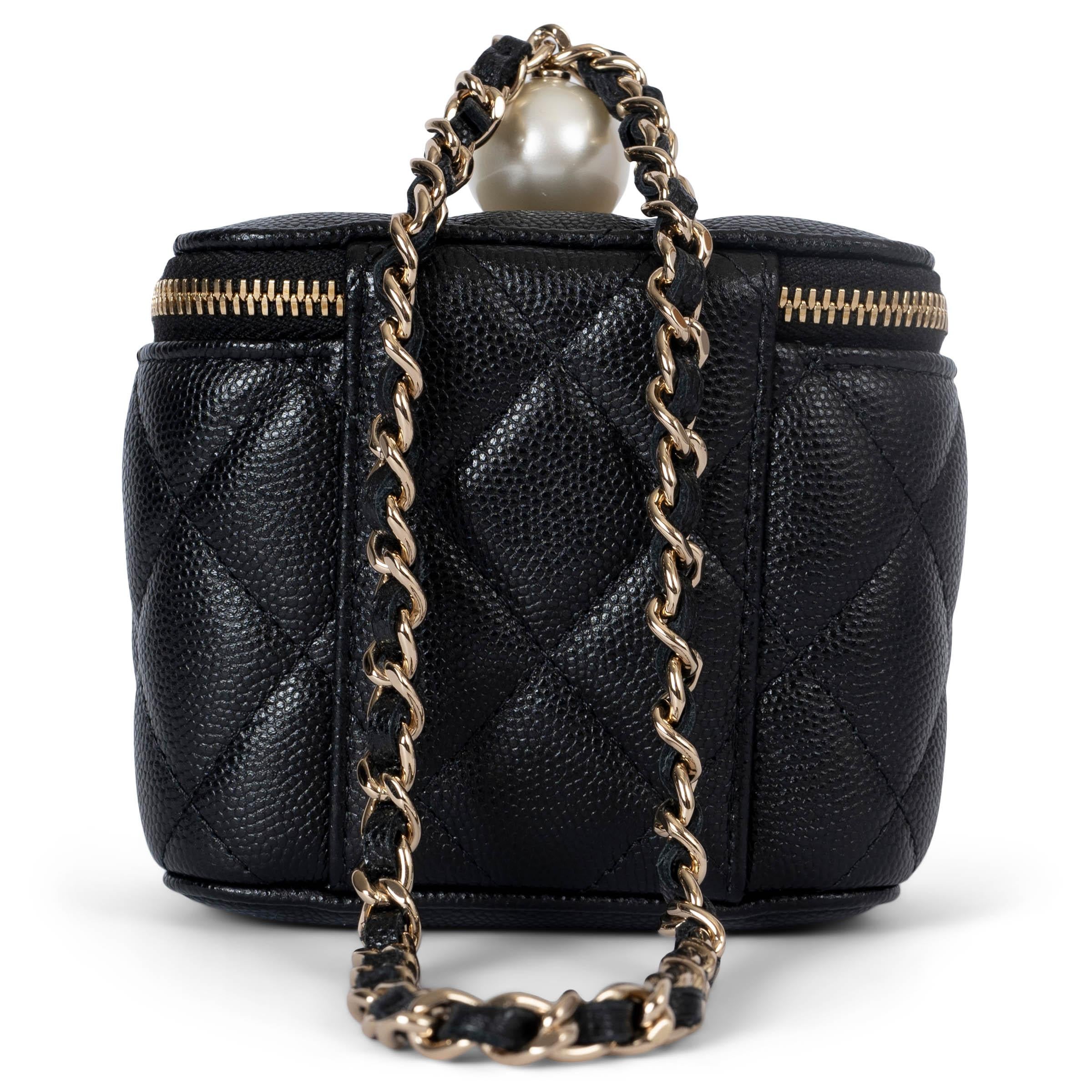 Black CHANEL black quilted leather 2021 21S PEARL MINI VANITY Bag w CHAIN For Sale
