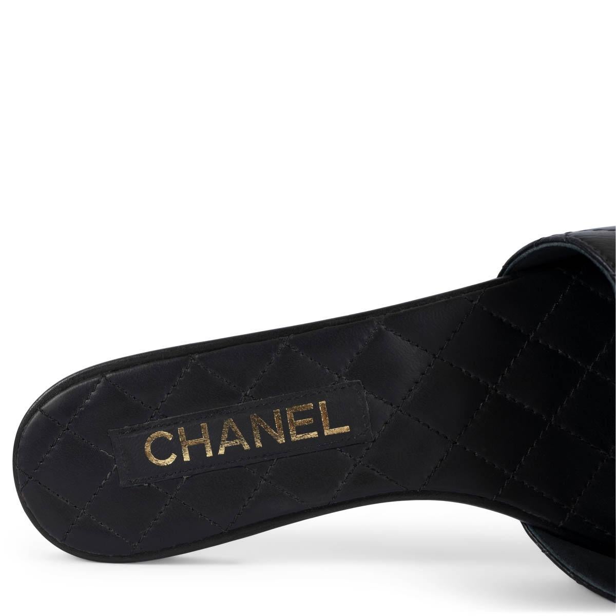 CHANEL black quilted leather 2022 REV TURNLOCK Sandals Shoes 39 1