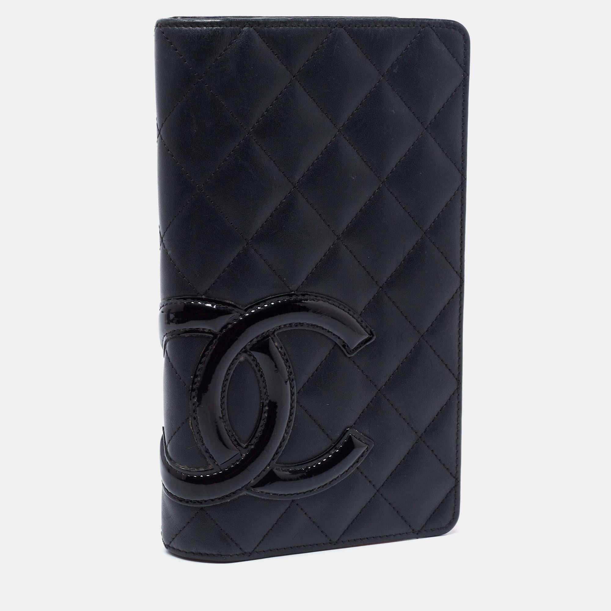 Chanel Black Quilted Leather Cambon Ligne Bifold Wallet In Good Condition In Dubai, Al Qouz 2