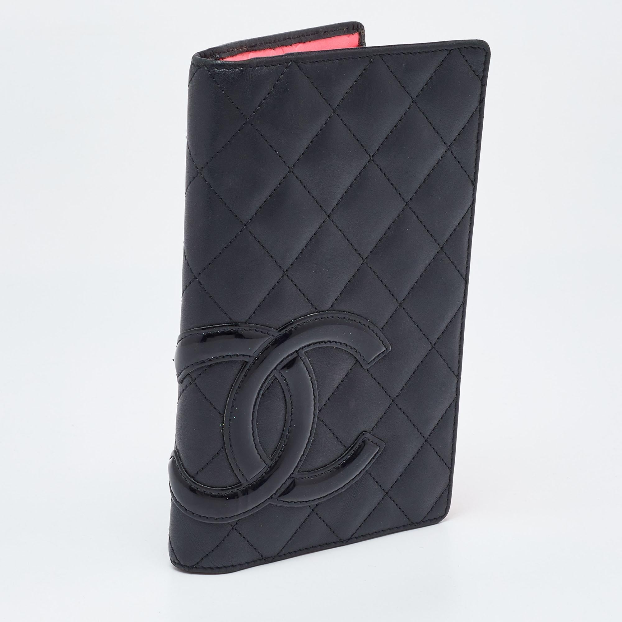 Chanel Black Quilted Leather Cambon Ligne Bifold Wallet In Good Condition For Sale In Dubai, Al Qouz 2