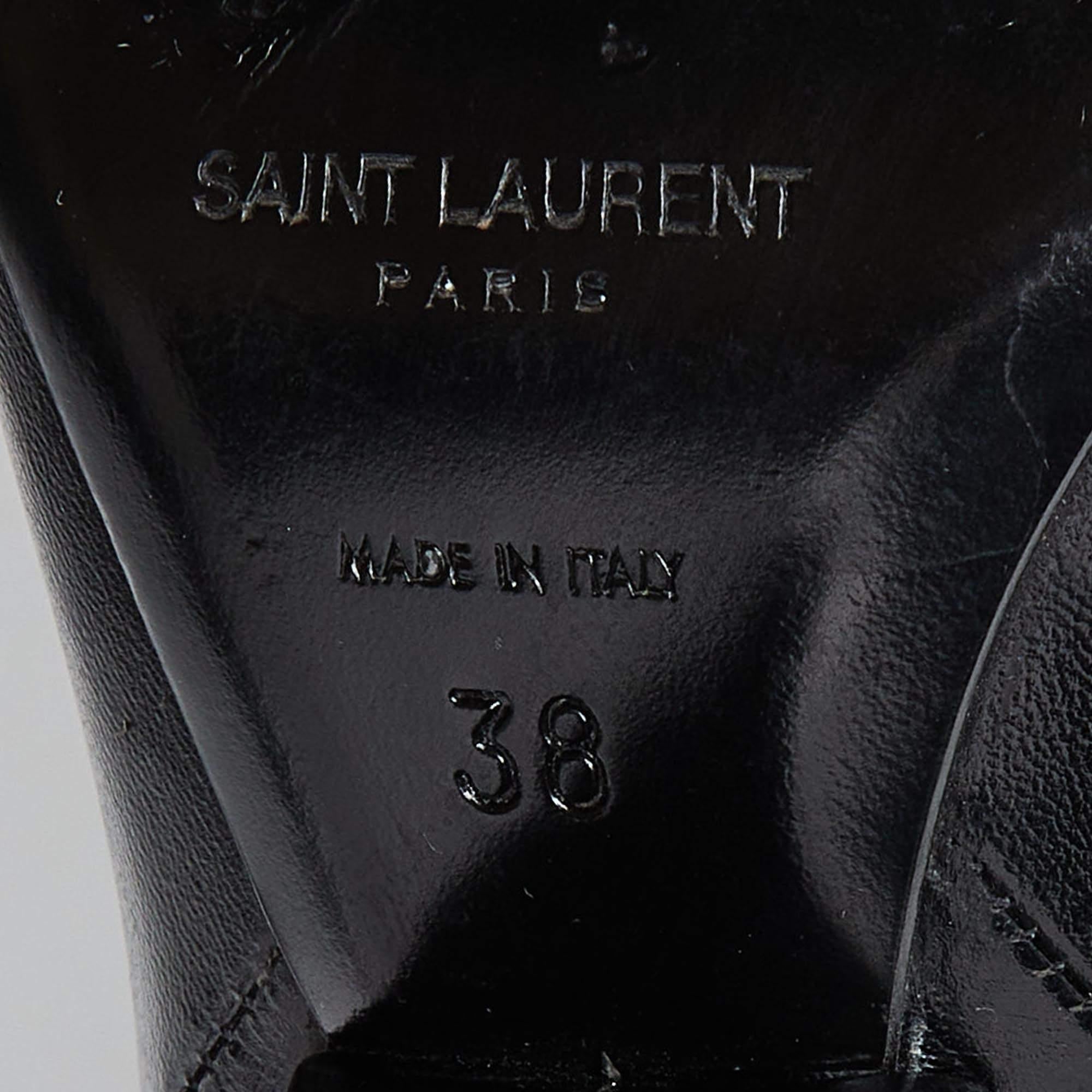 Chanel Schwarzes gestepptes Leder Cambon Ligne Reißverschluss Organizer Geldbörse aus Leder im Angebot 4