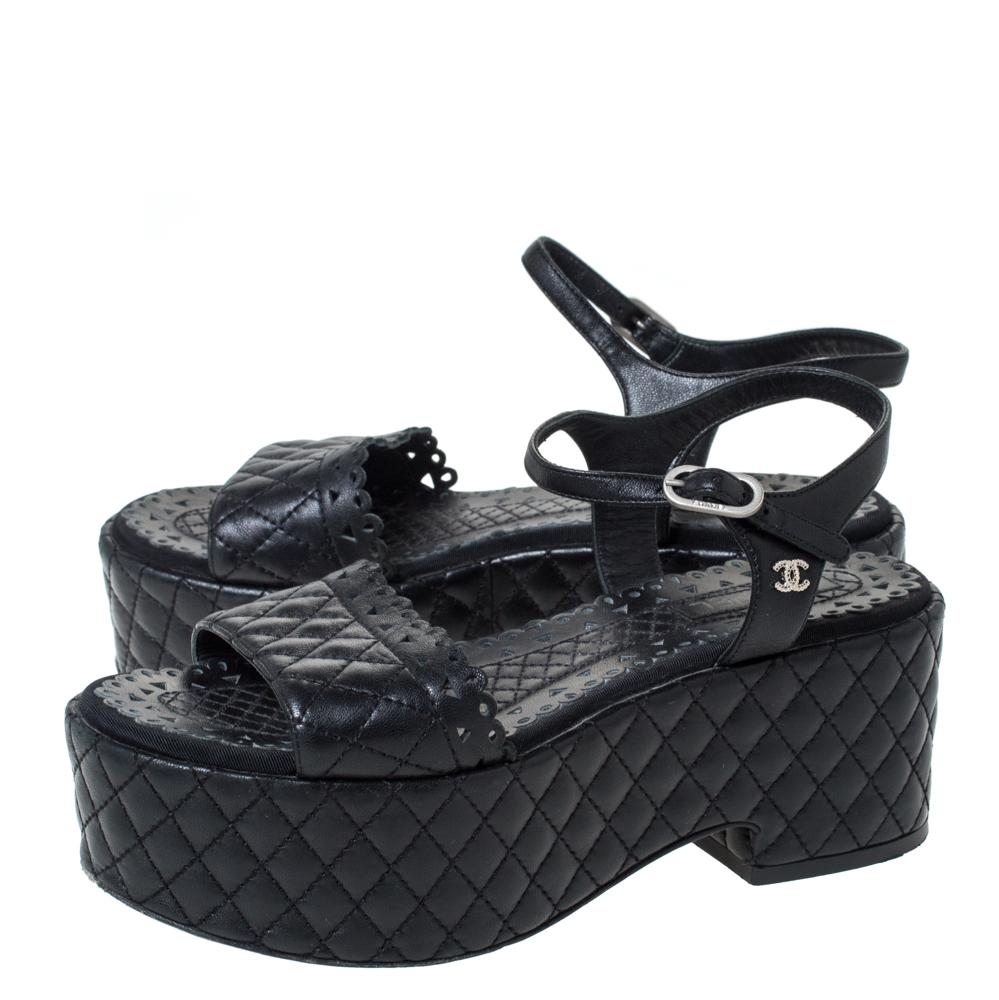 Chanel Black Quilted Leather CC Ankle Strap Platform Sandals Size 36 In Good Condition In Dubai, Al Qouz 2