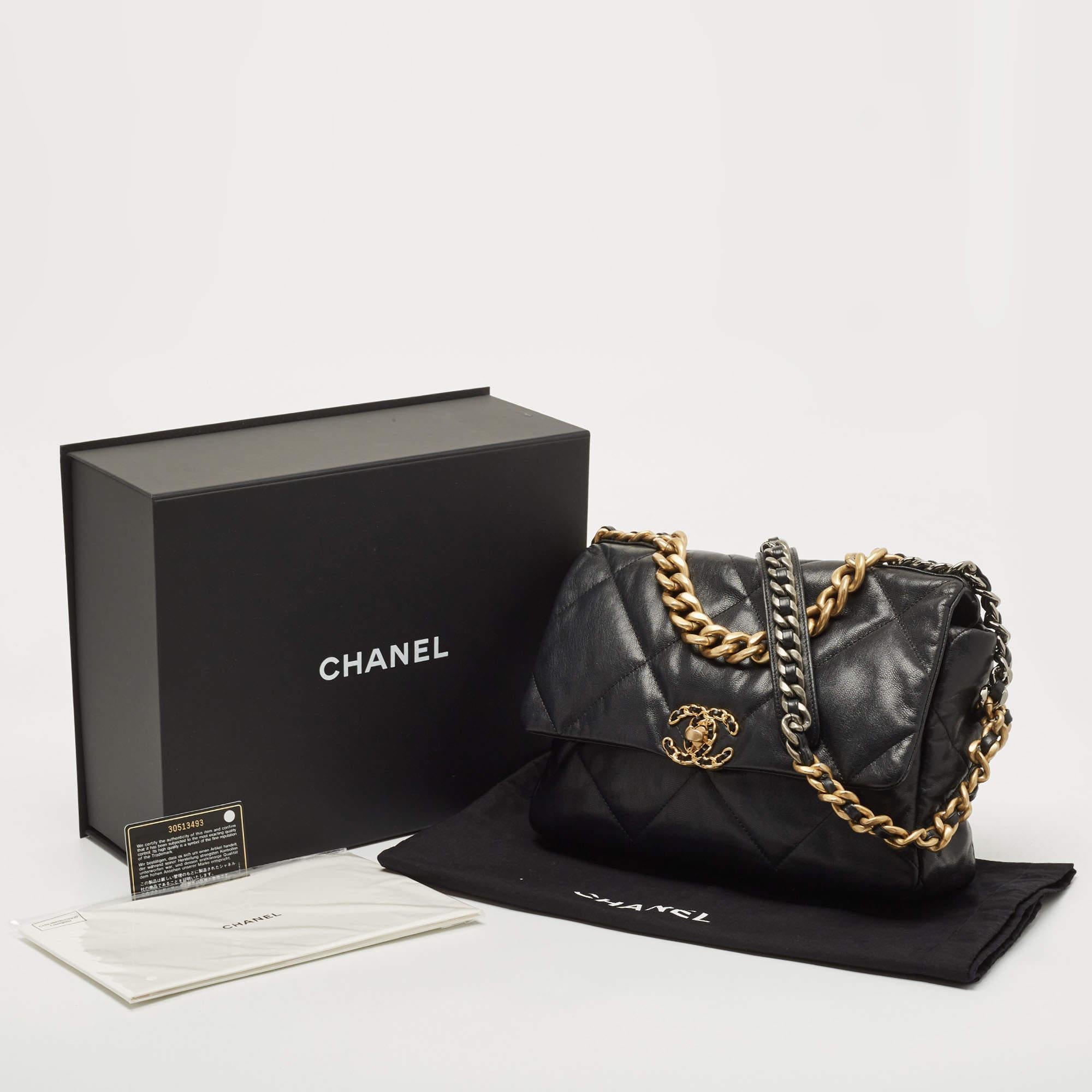 Chanel Black Quilted Leather CC Chain Link 19 Flap Bag For Sale 11