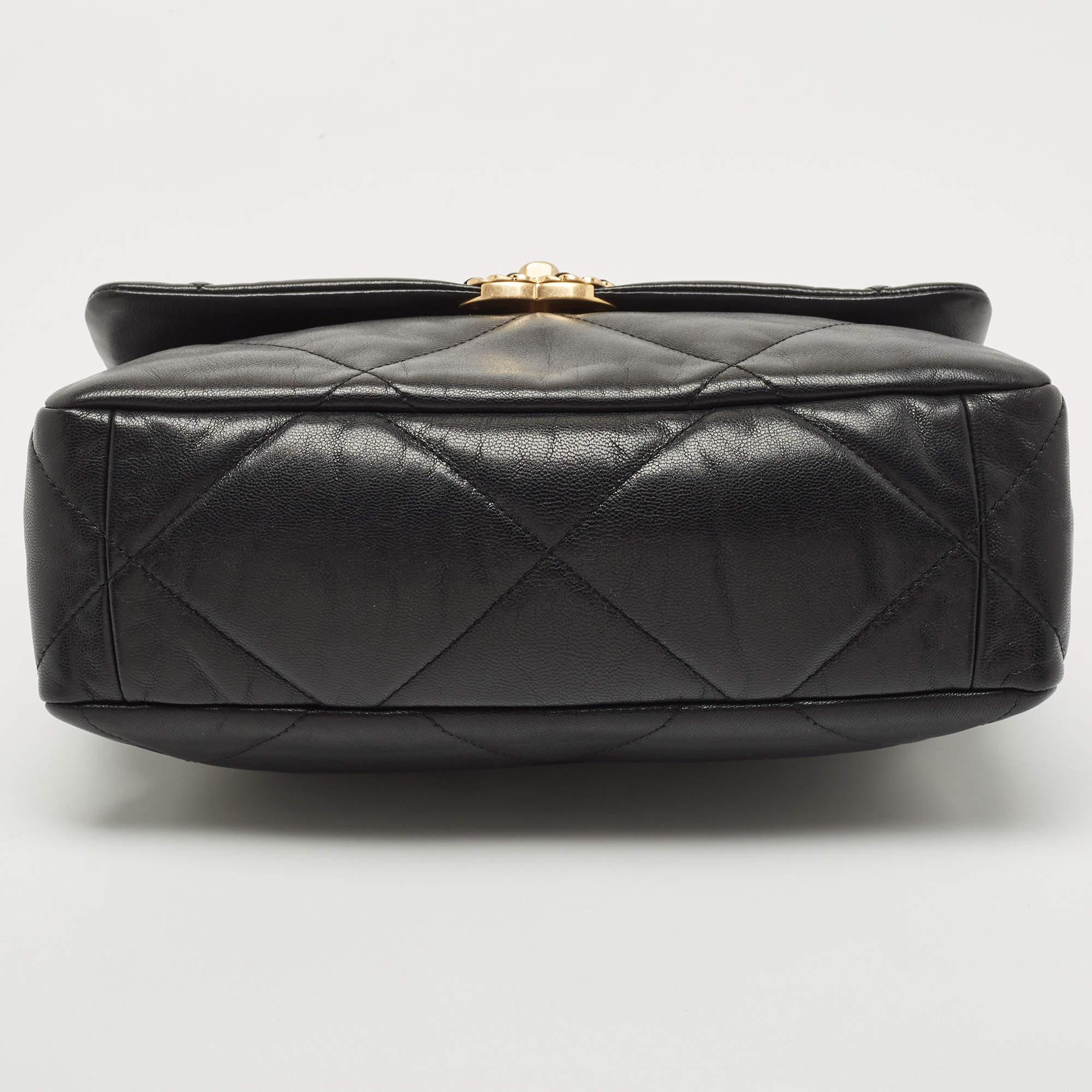 Chanel Black Quilted Leather CC Chain Link 19 Flap Bag 1