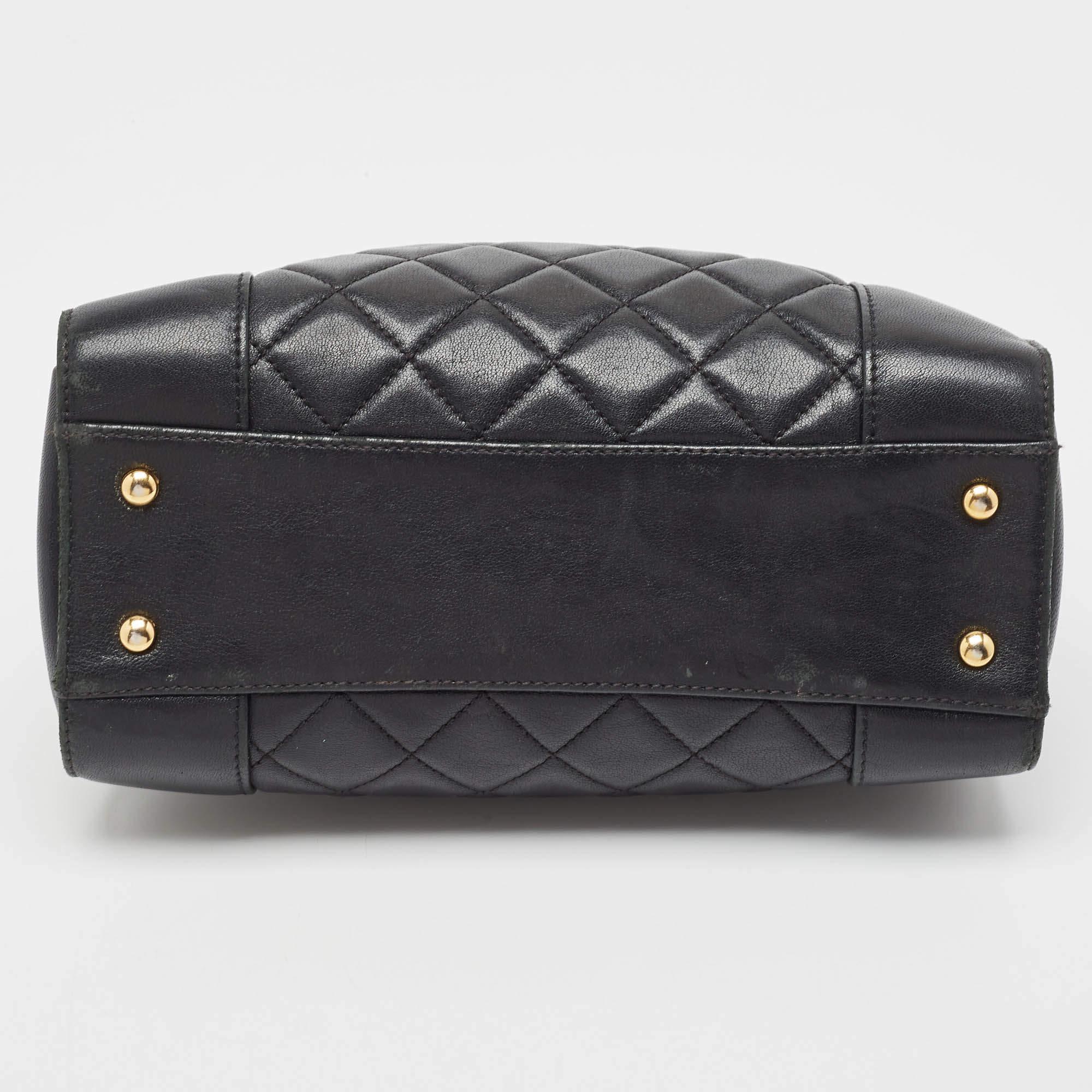 Chanel Black Quilted Leather CC Chain Tote For Sale 3