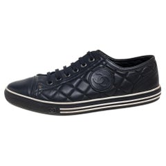 Chanel Black Quilted Leather CC Low Top Sneaker Size 39