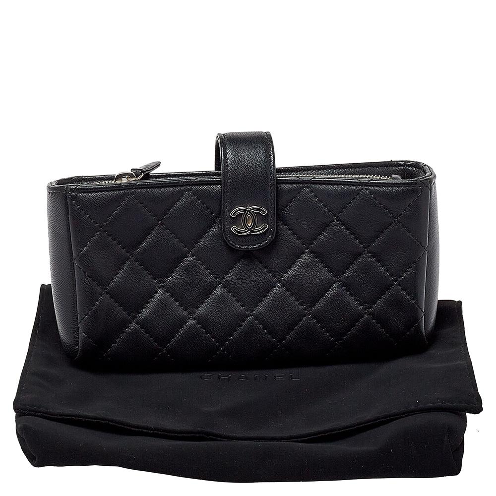 Chanel Black Quilted Leather CC O-Mini Phone Holder Clutch 3