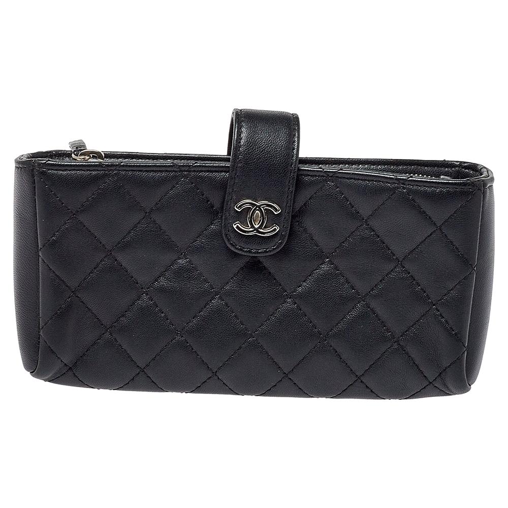 Chanel Black Quilted Leather CC O-Mini Phone Holder Clutch