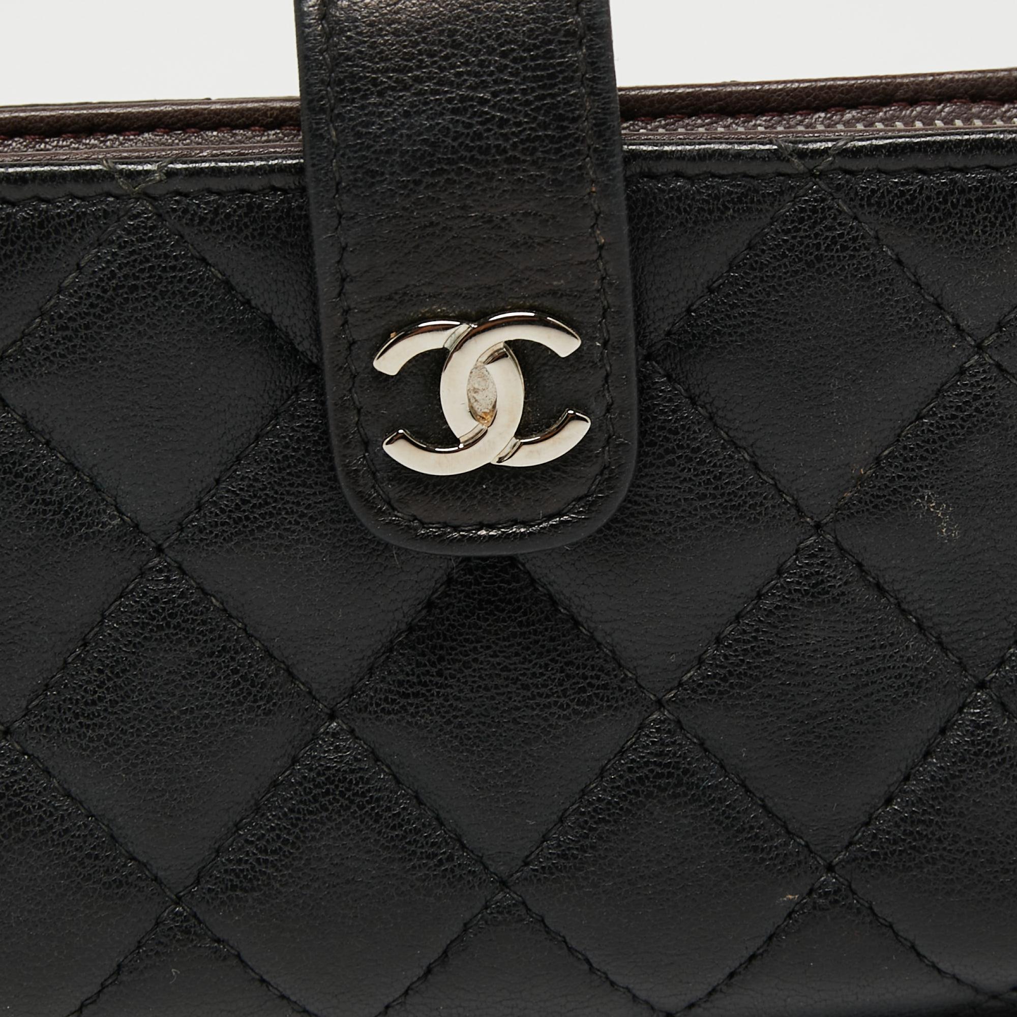 Women's Chanel Black Quilted Leather CC Phone Pouch