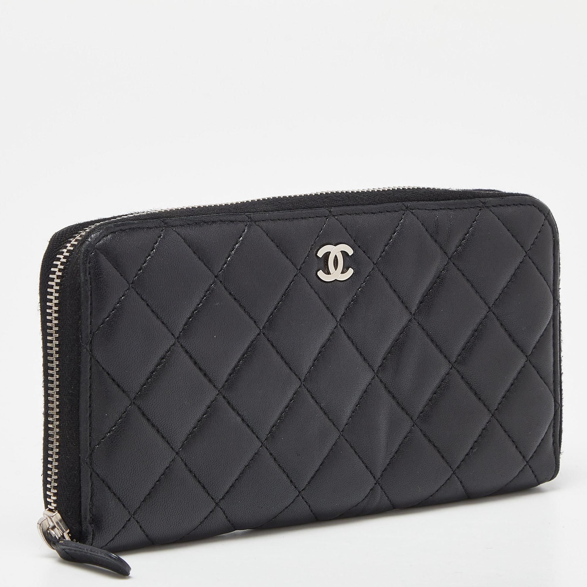 This Chanel wallet is carefully crafted to offer you a luxurious accessory you will cherish. It is marked by high quality and enduring appeal. Invest in it today!

Includes
Branded Dustbag