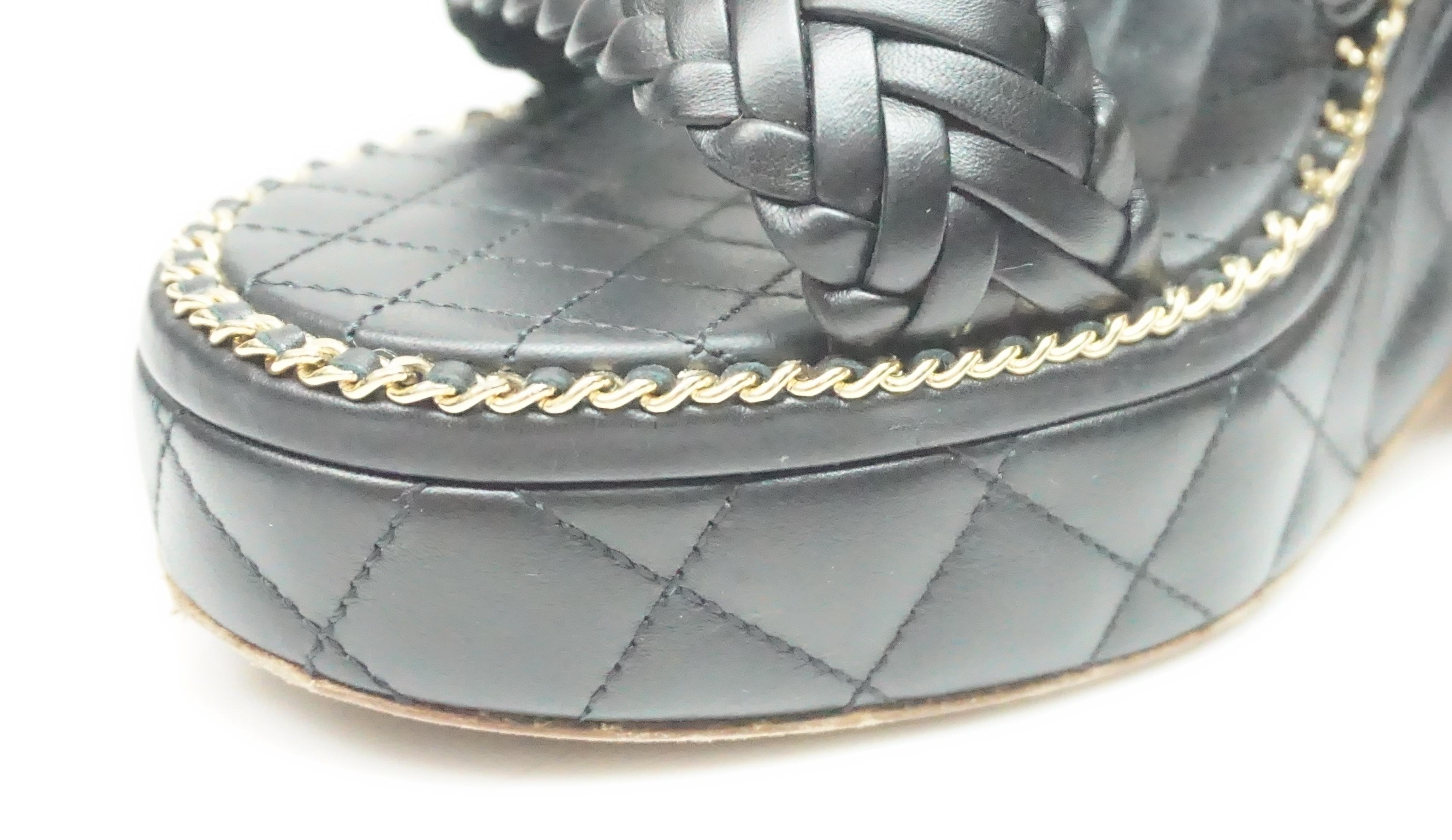 CHANEL BLACK Quilted Leather Chain Wedge-38 In Excellent Condition In West Palm Beach, FL