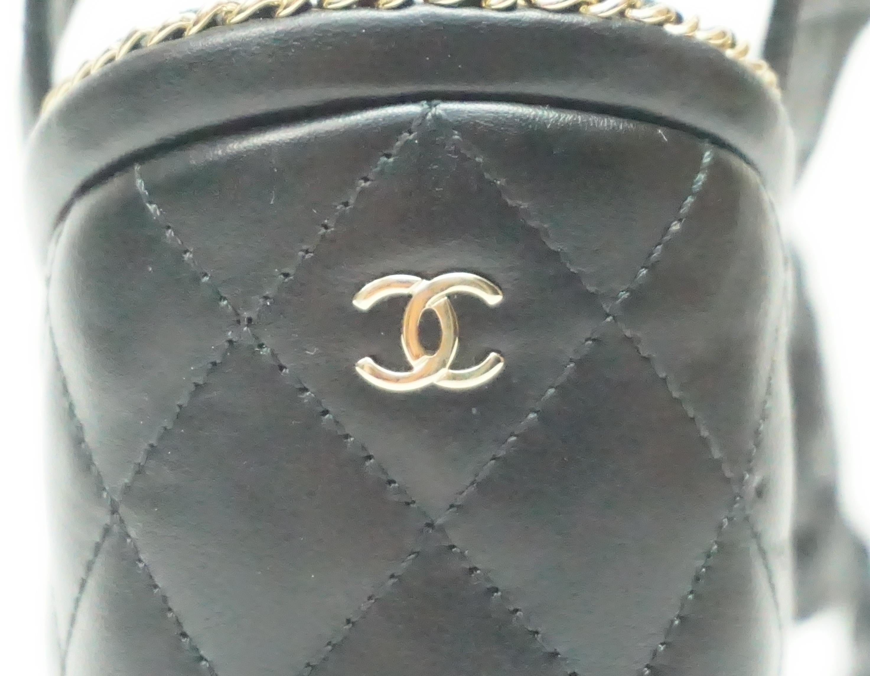 Women's CHANEL BLACK Quilted Leather Chain Wedge-38