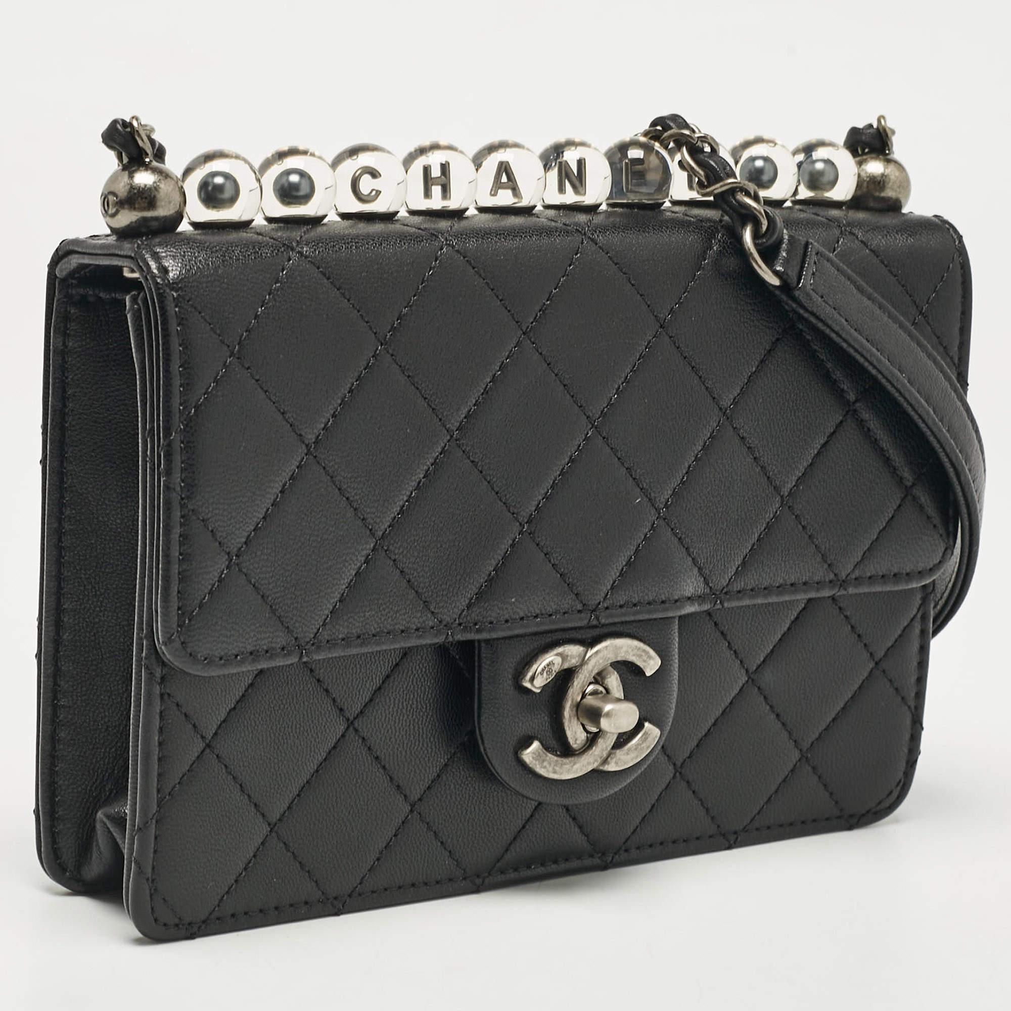 Chanel Black Quilted Leather Chic Pearl Flap Bag In Excellent Condition For Sale In Dubai, Al Qouz 2