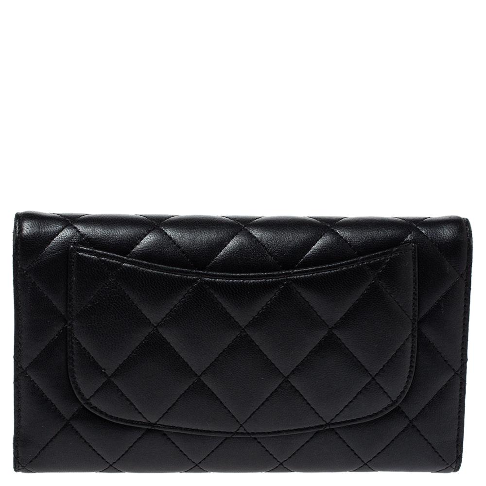 This gorgeous wallet from the house of Chanel is crafted from leather and carries a lovely quilted exterior. Styled with a CC-adorned flap, the wallet is equipped with an interior to carry your necessities. This wallet is definitely chic and
