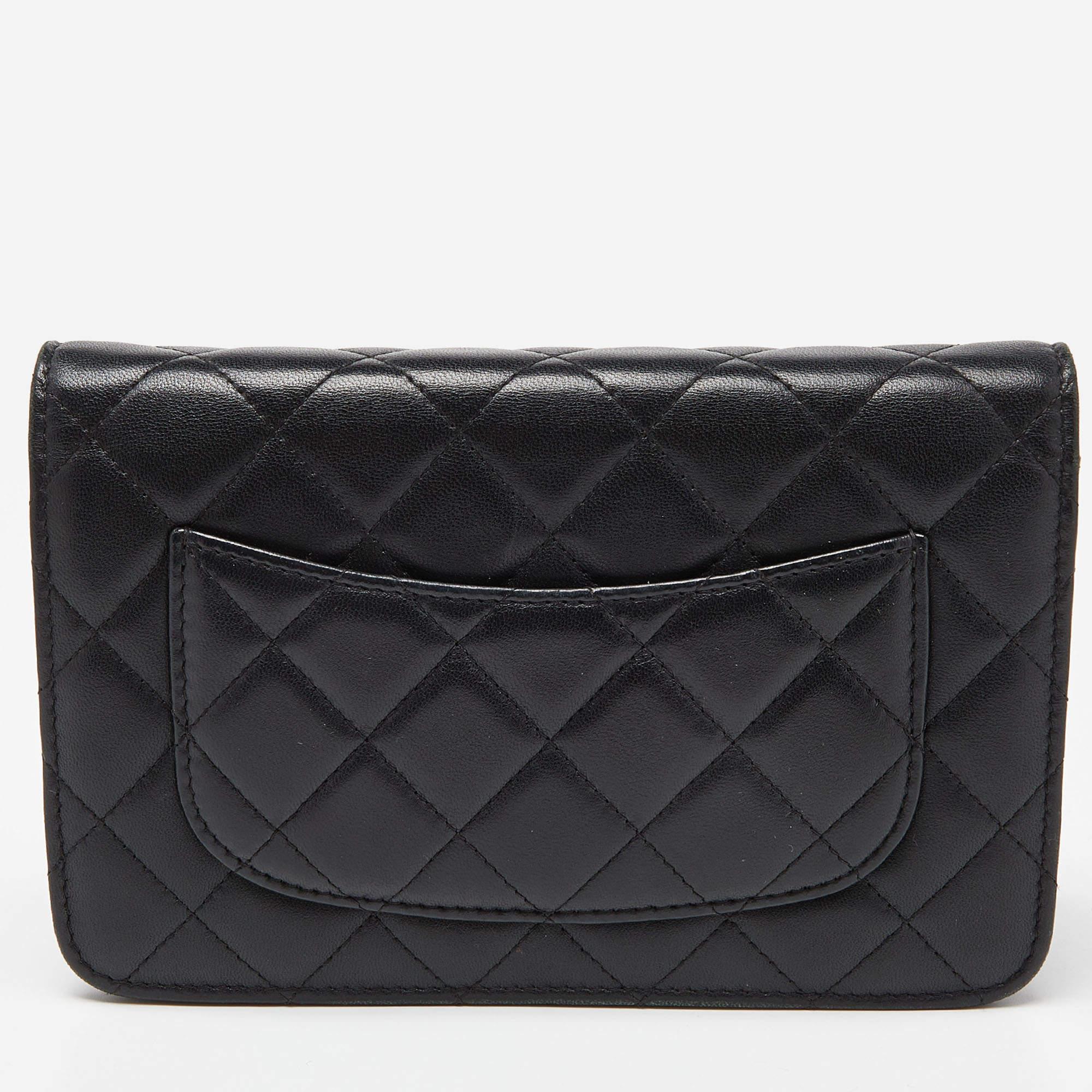 You can count on this Chanel WOC bag to elevate any ensemble. Made using the best materials, this exquisite creation is a perfect ode to the House's meticulous craftsmanship.

